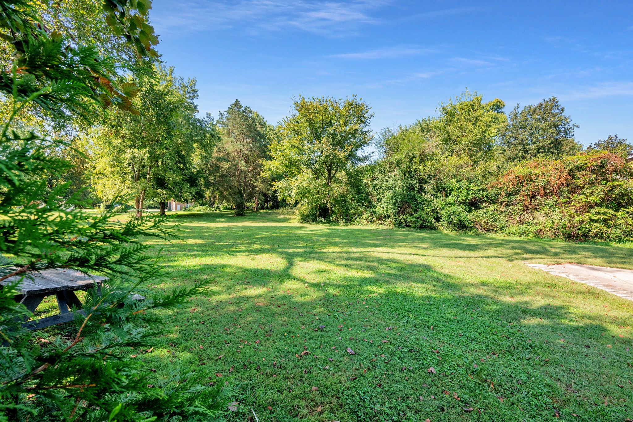 5001 Stillwood Dr