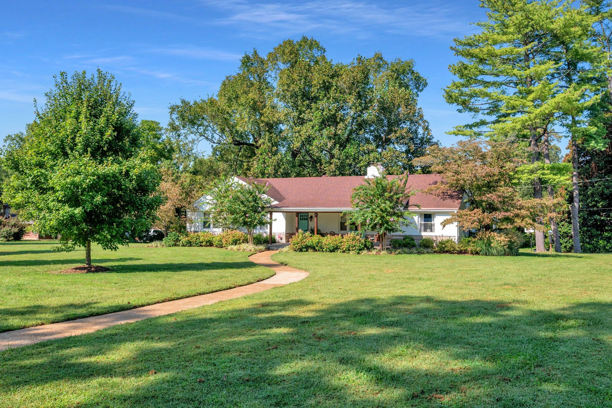 5001 Stillwood Dr