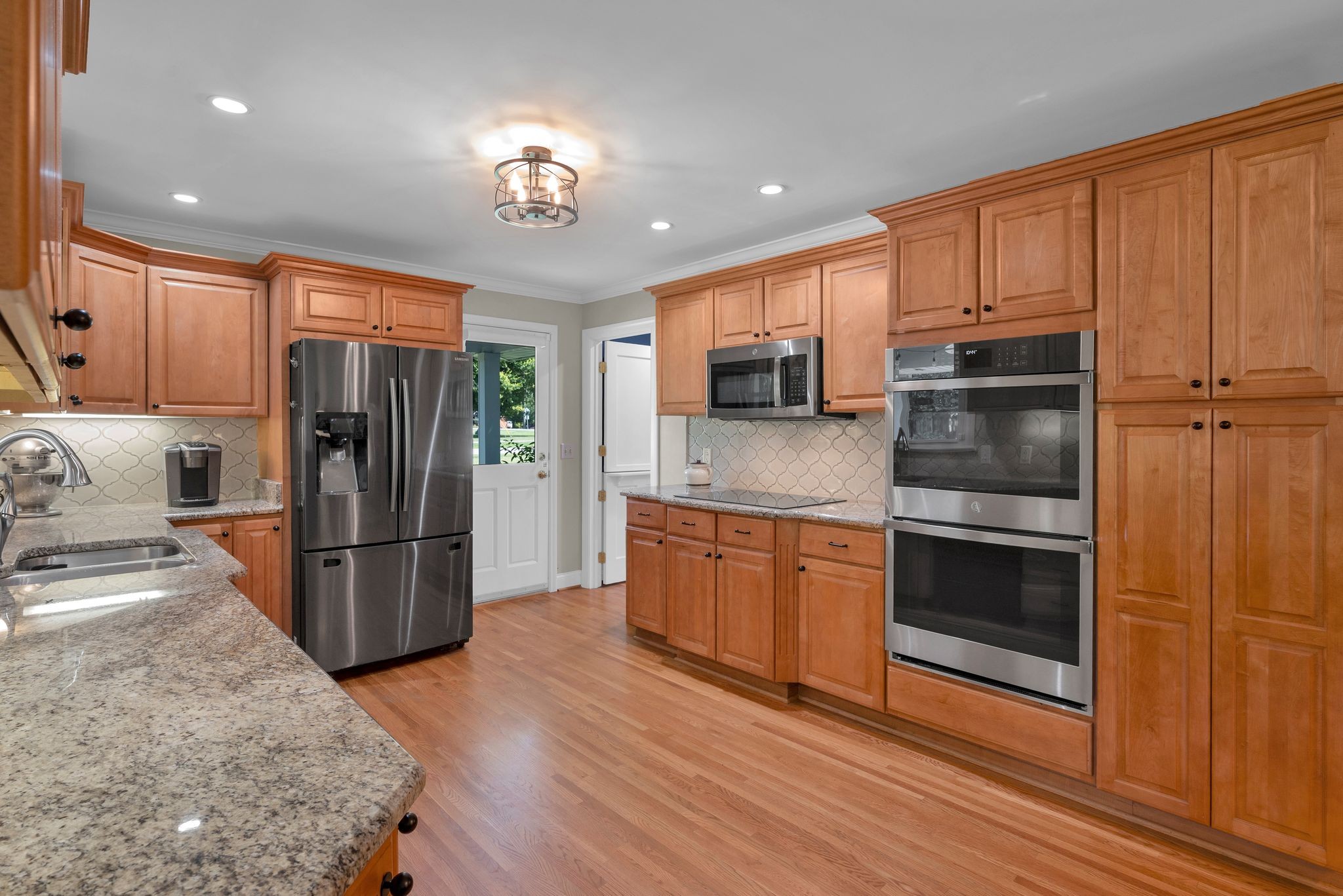 5001 Stillwood Dr