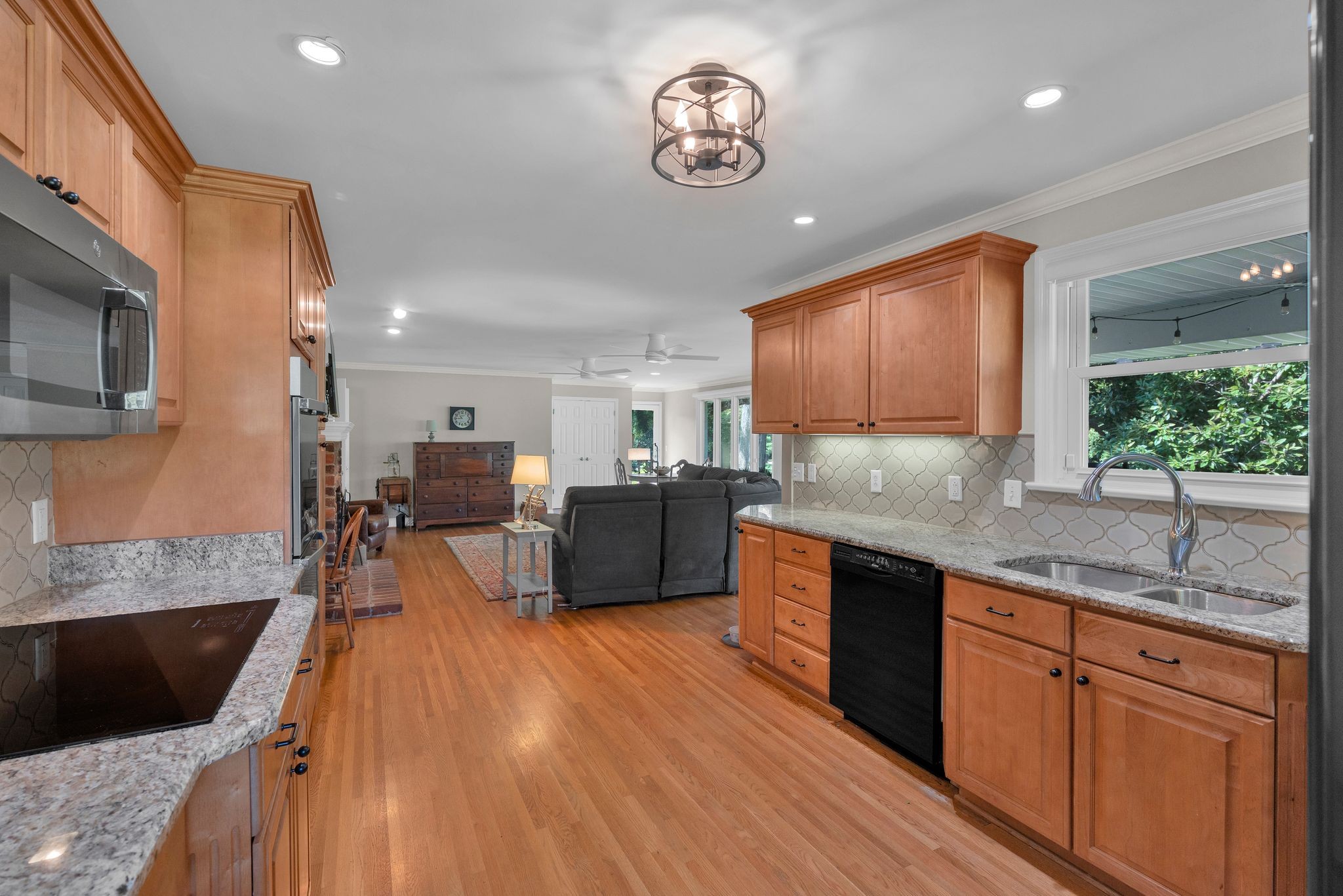 5001 Stillwood Dr