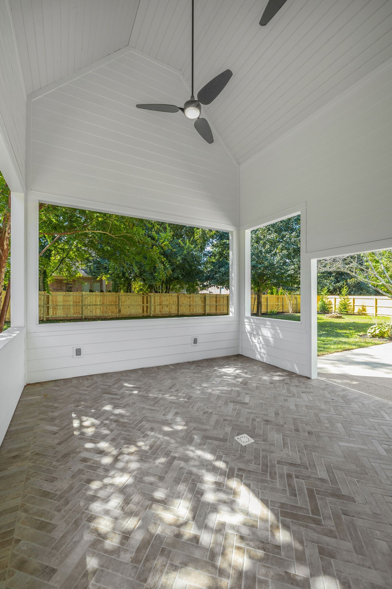 1445 Bradberry Dr
