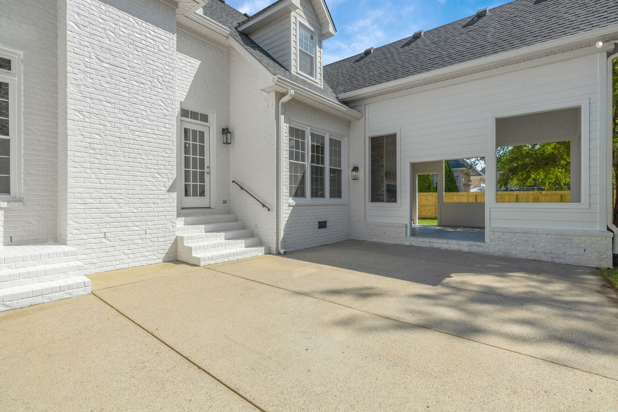 1445 Bradberry Dr