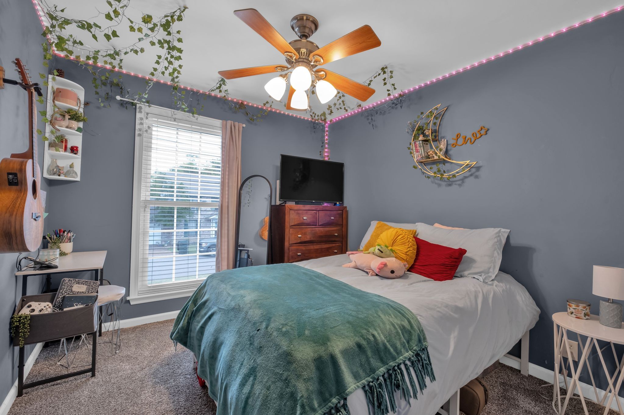 111 Cambridge Dr