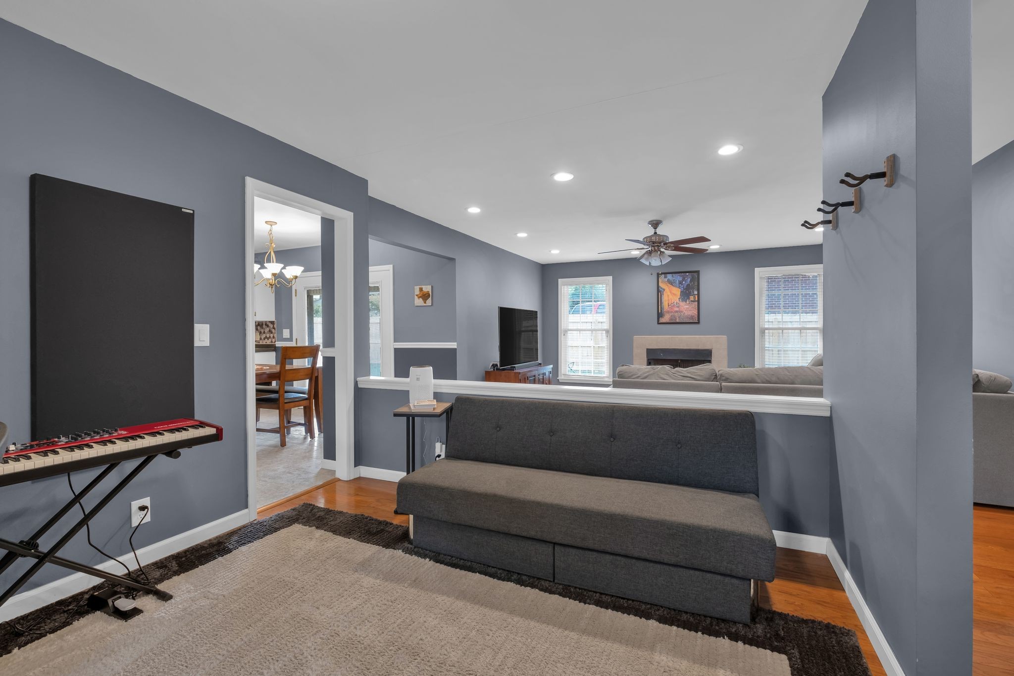 111 Cambridge Dr