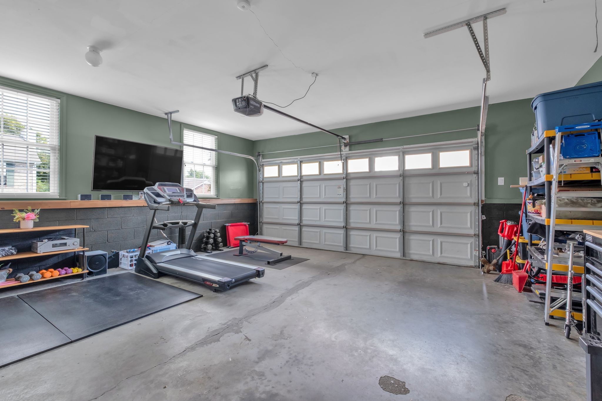 111 Cambridge Dr