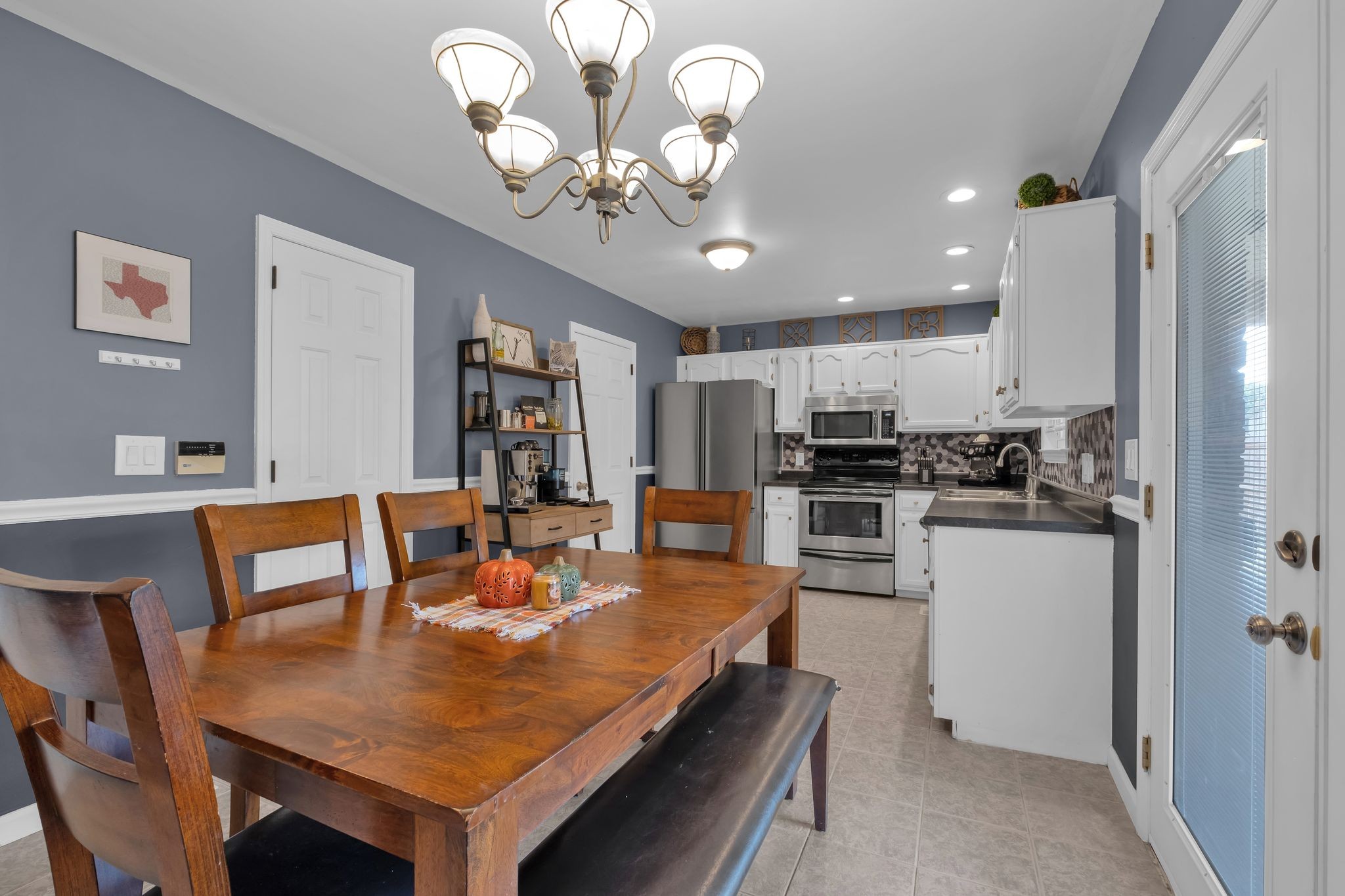 111 Cambridge Dr