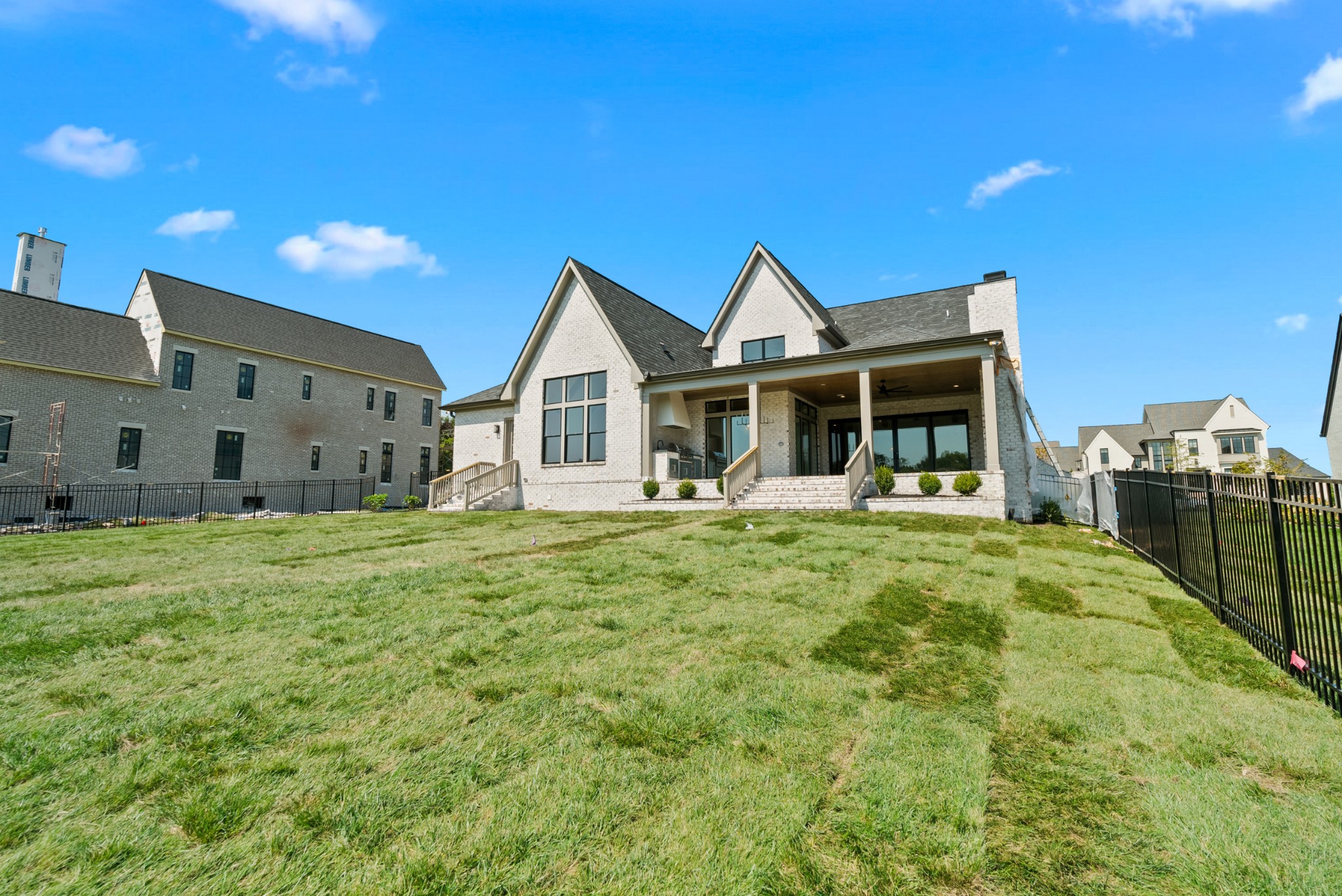 8123 Boiling Springs Pl