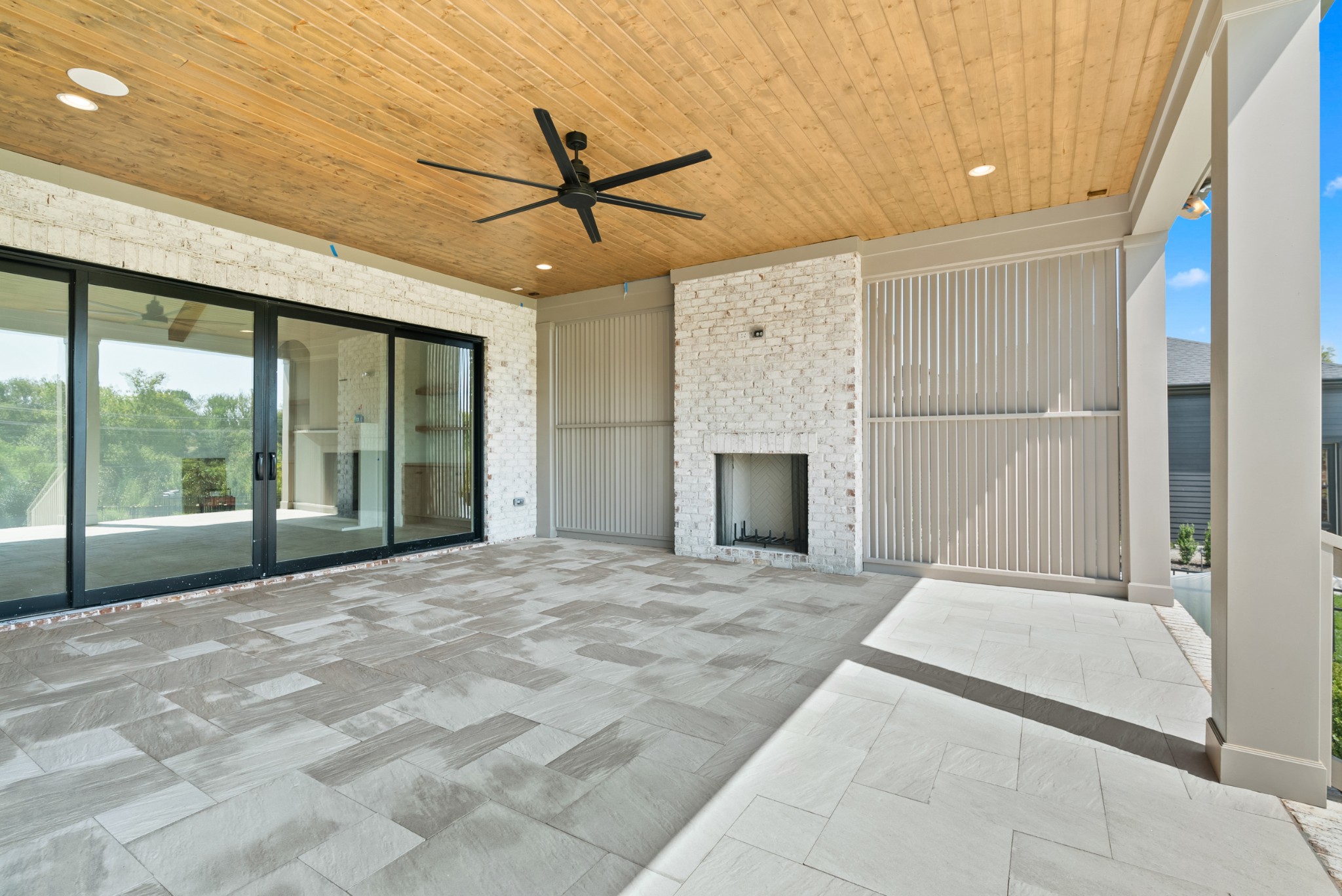 8123 Boiling Springs Pl