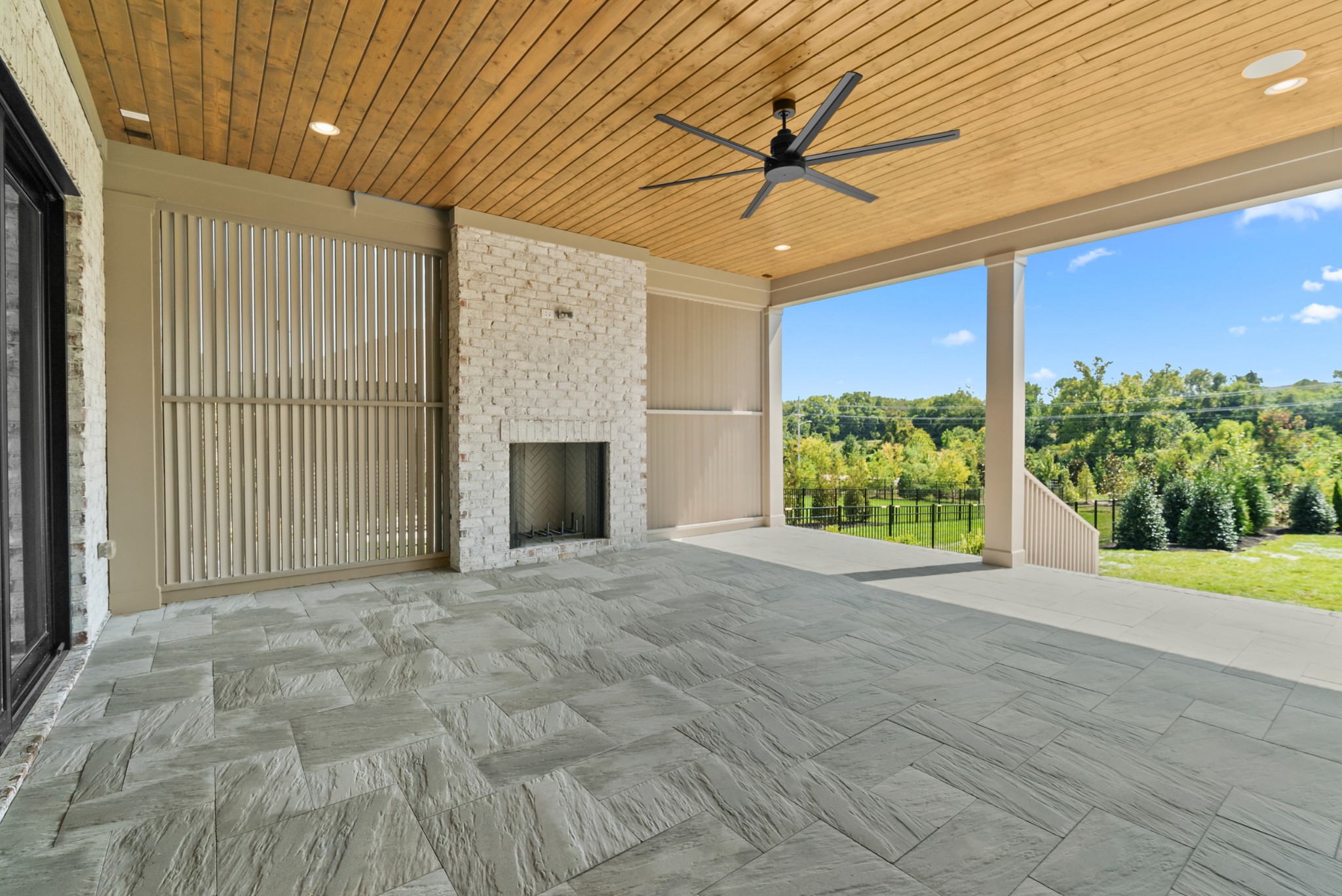 8123 Boiling Springs Pl