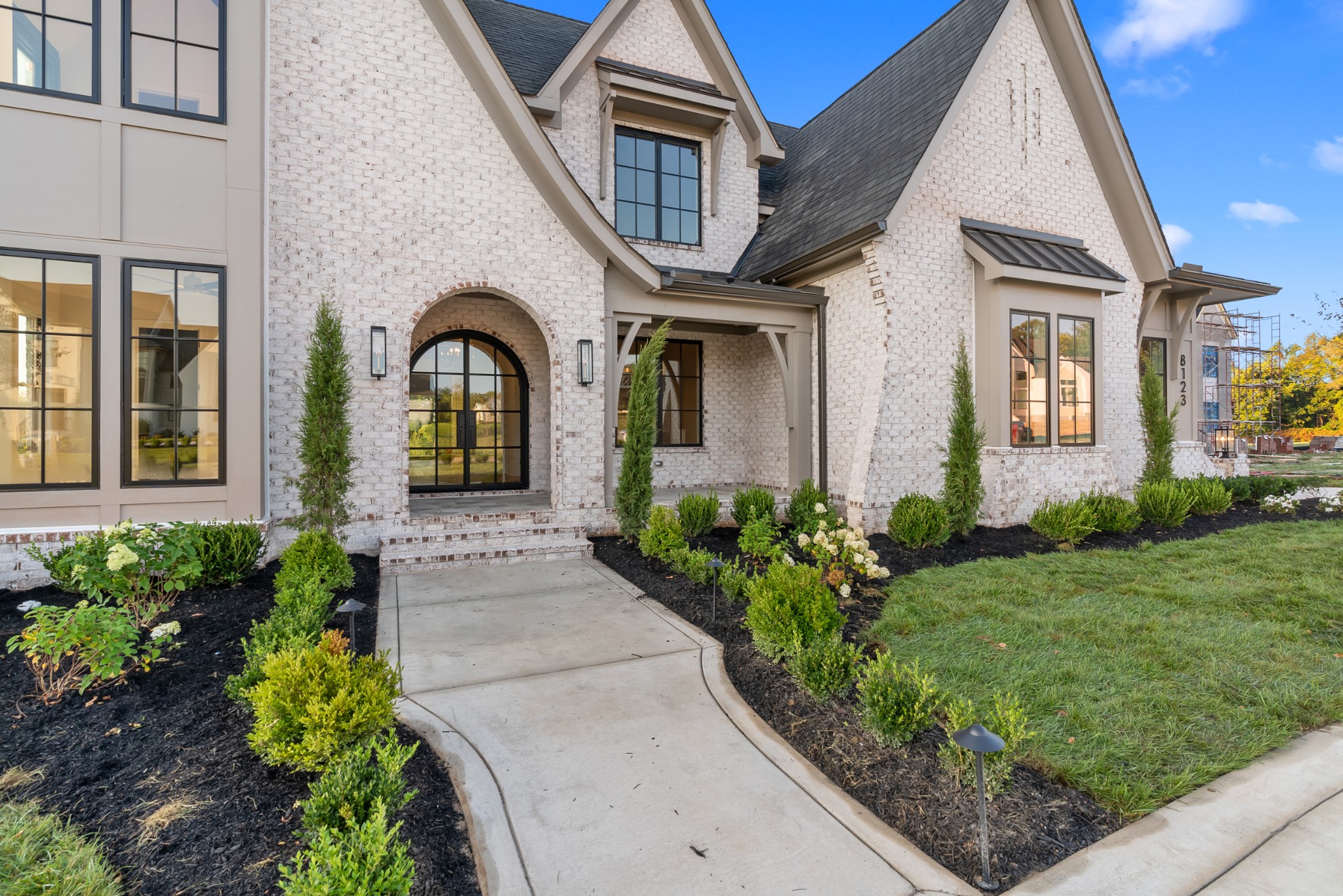 8123 Boiling Springs Pl