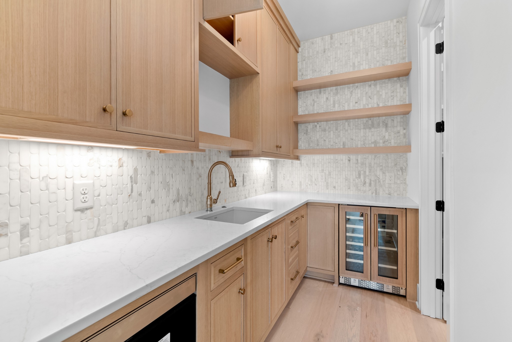 8123 Boiling Springs Pl