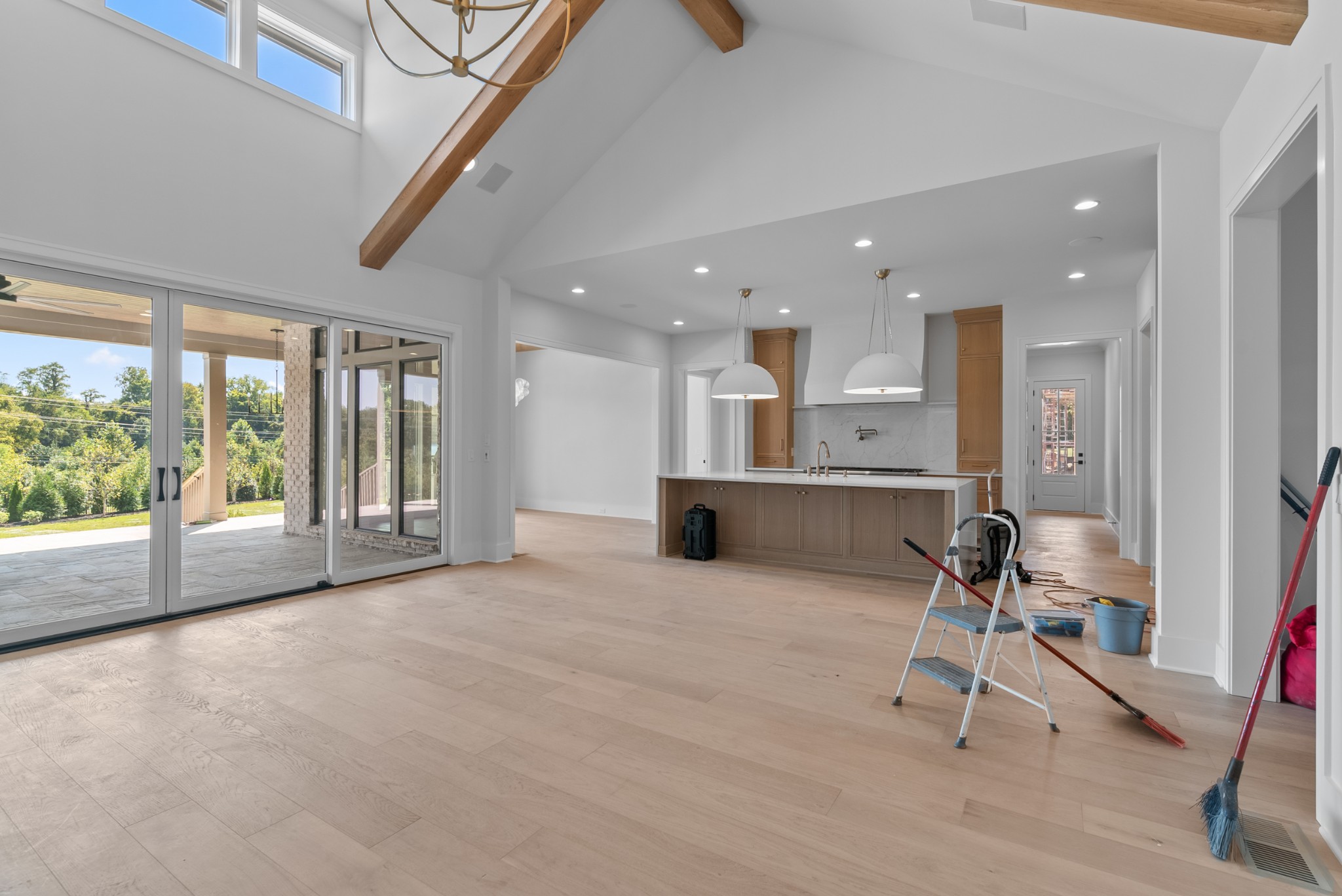 8123 Boiling Springs Pl