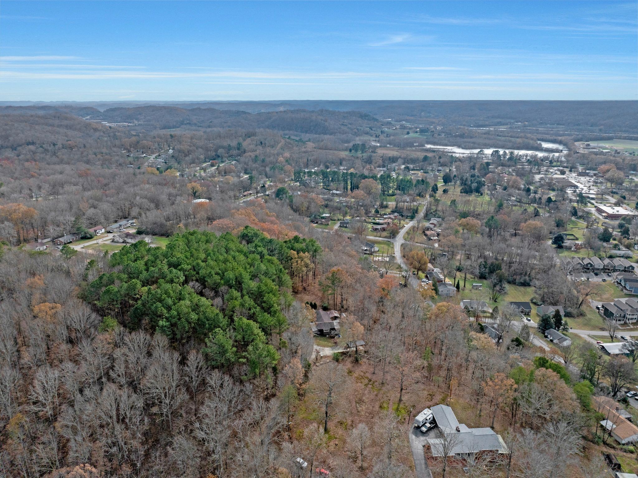 100 Lakeview Dr