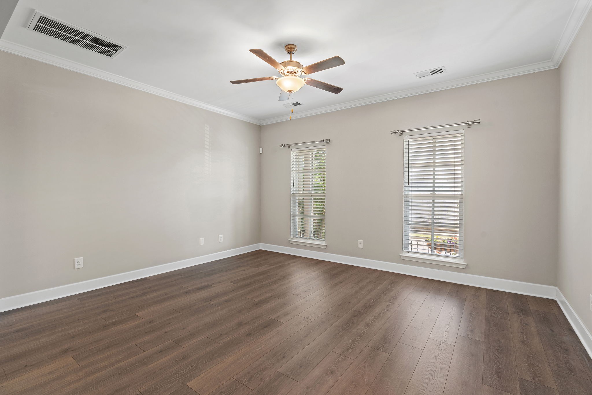 2319 Fairchild Circle