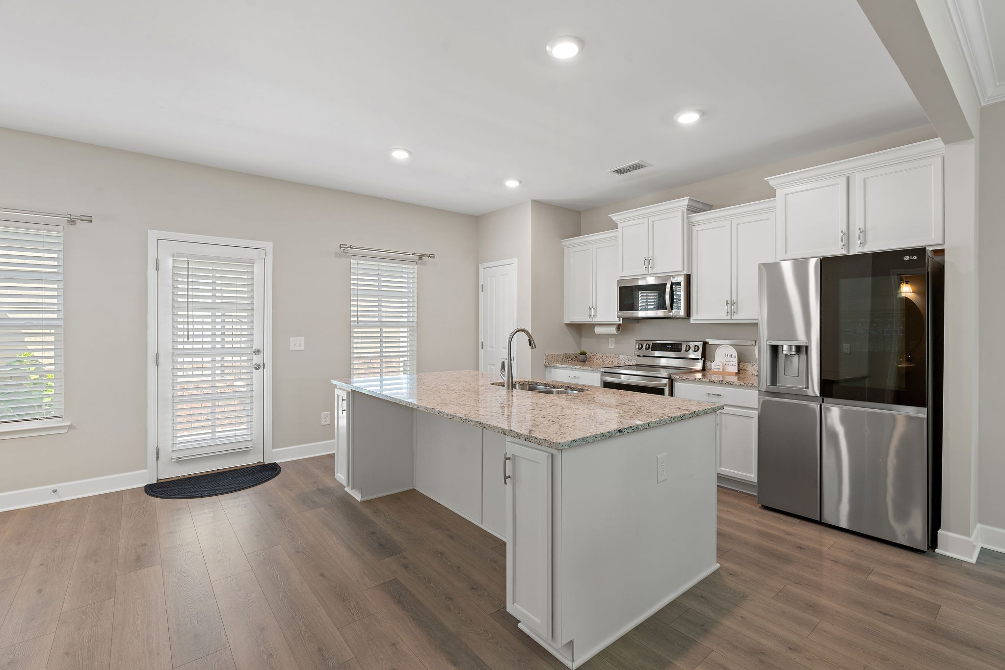 2319 Fairchild Circle