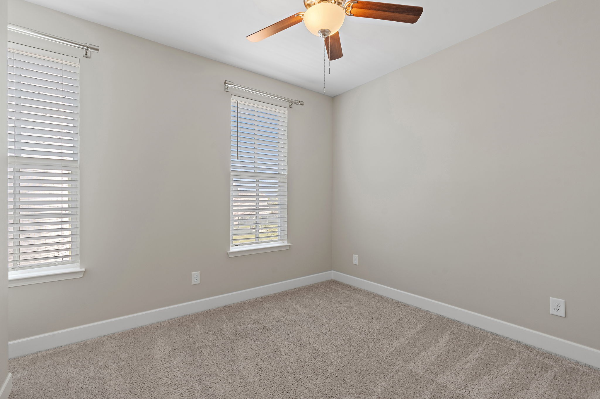 2319 Fairchild Circle