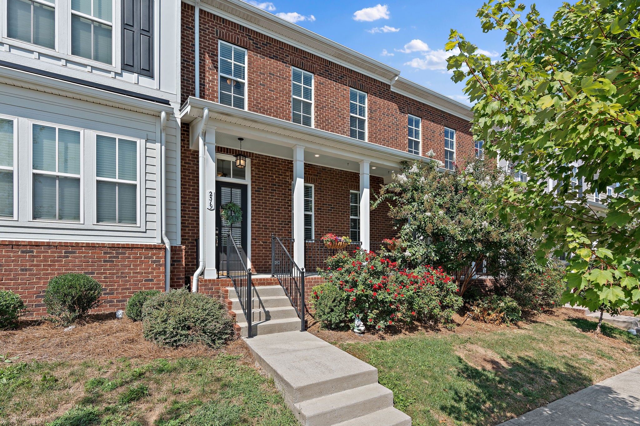 2319 Fairchild Circle