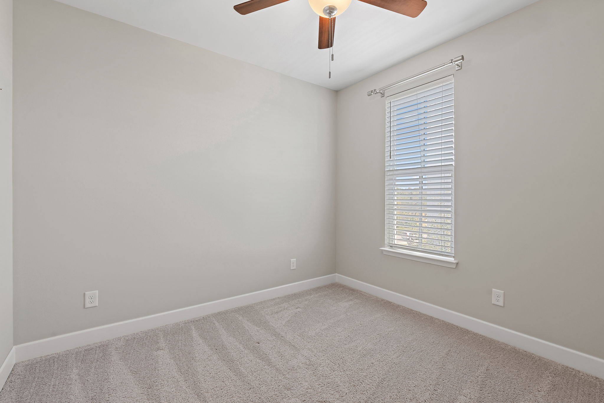 2319 Fairchild Circle