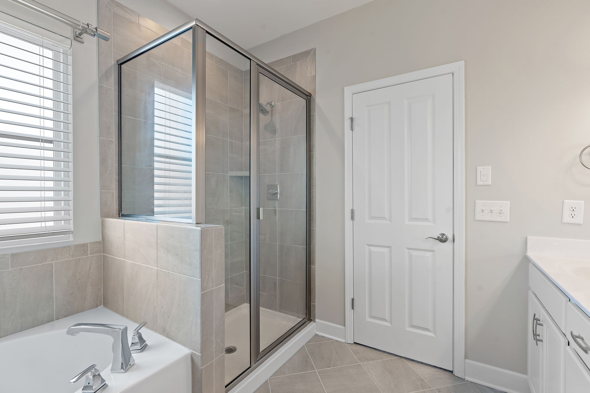 2319 Fairchild Circle