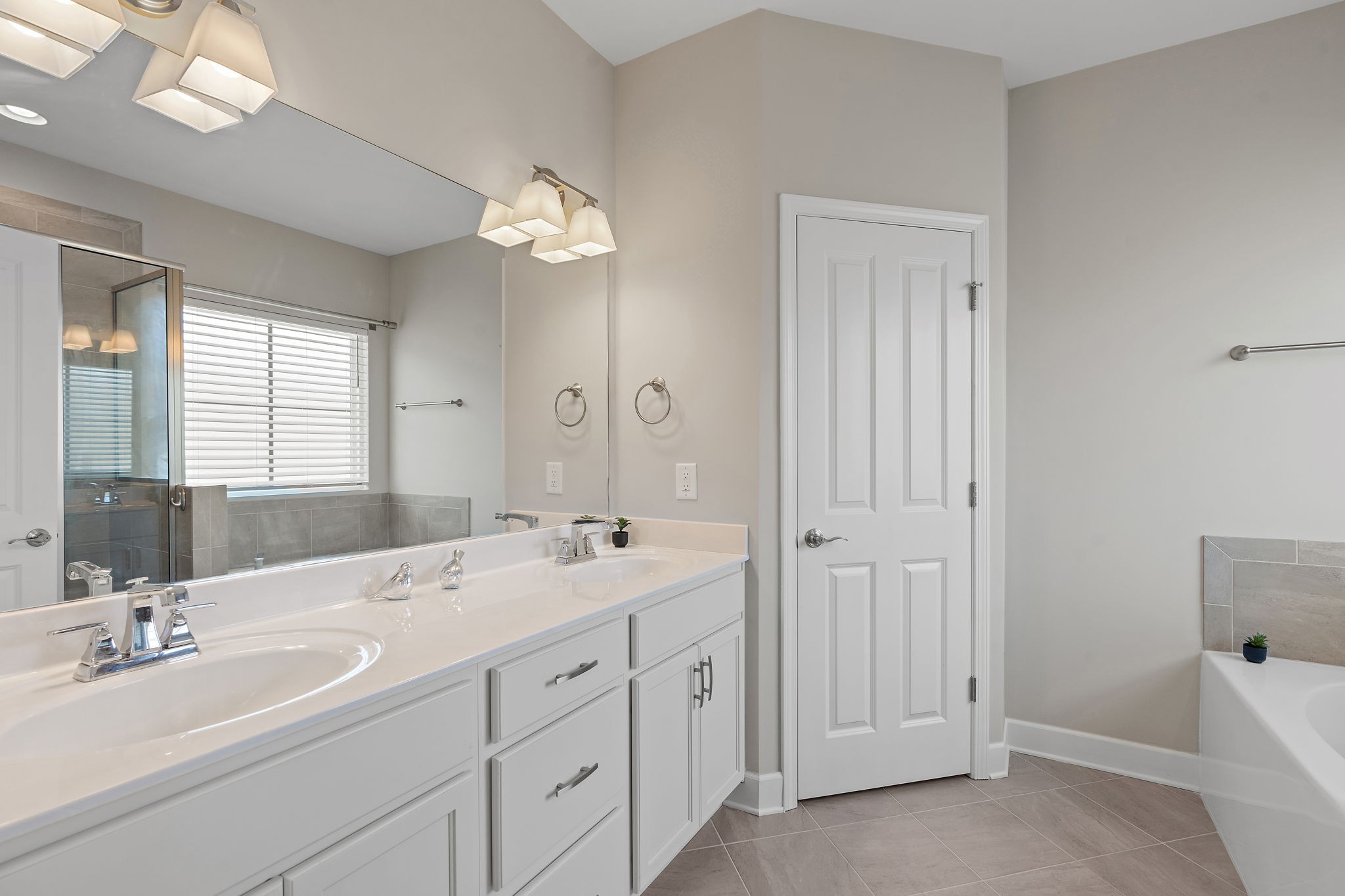 2319 Fairchild Circle