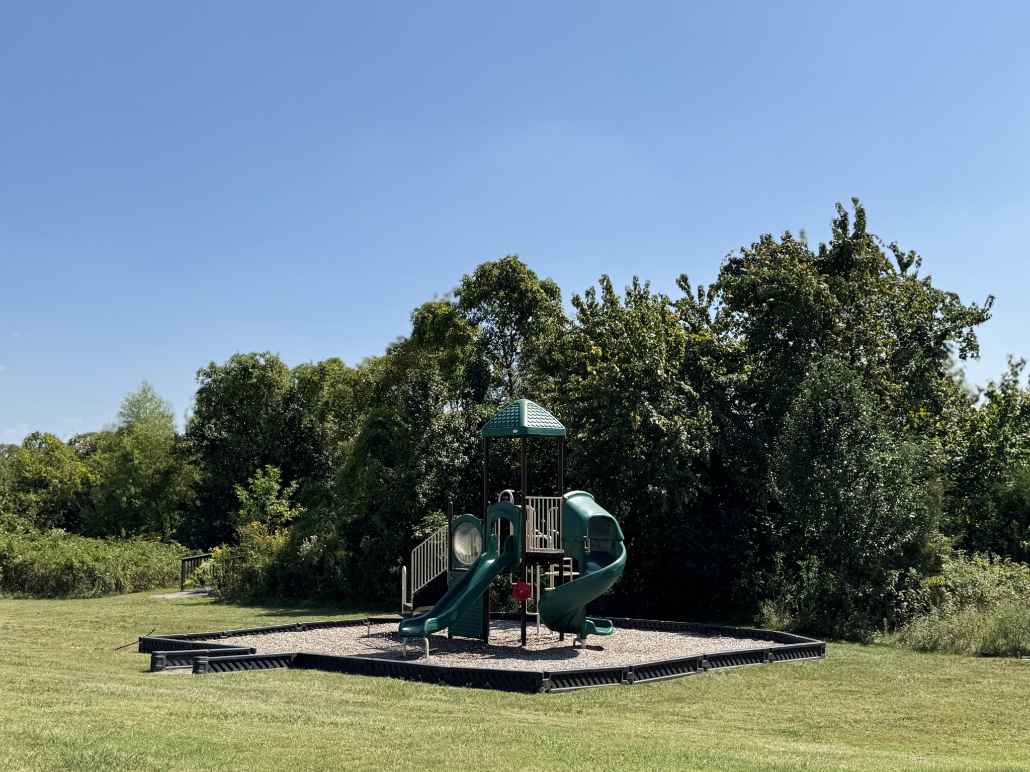 2319 Fairchild Circle