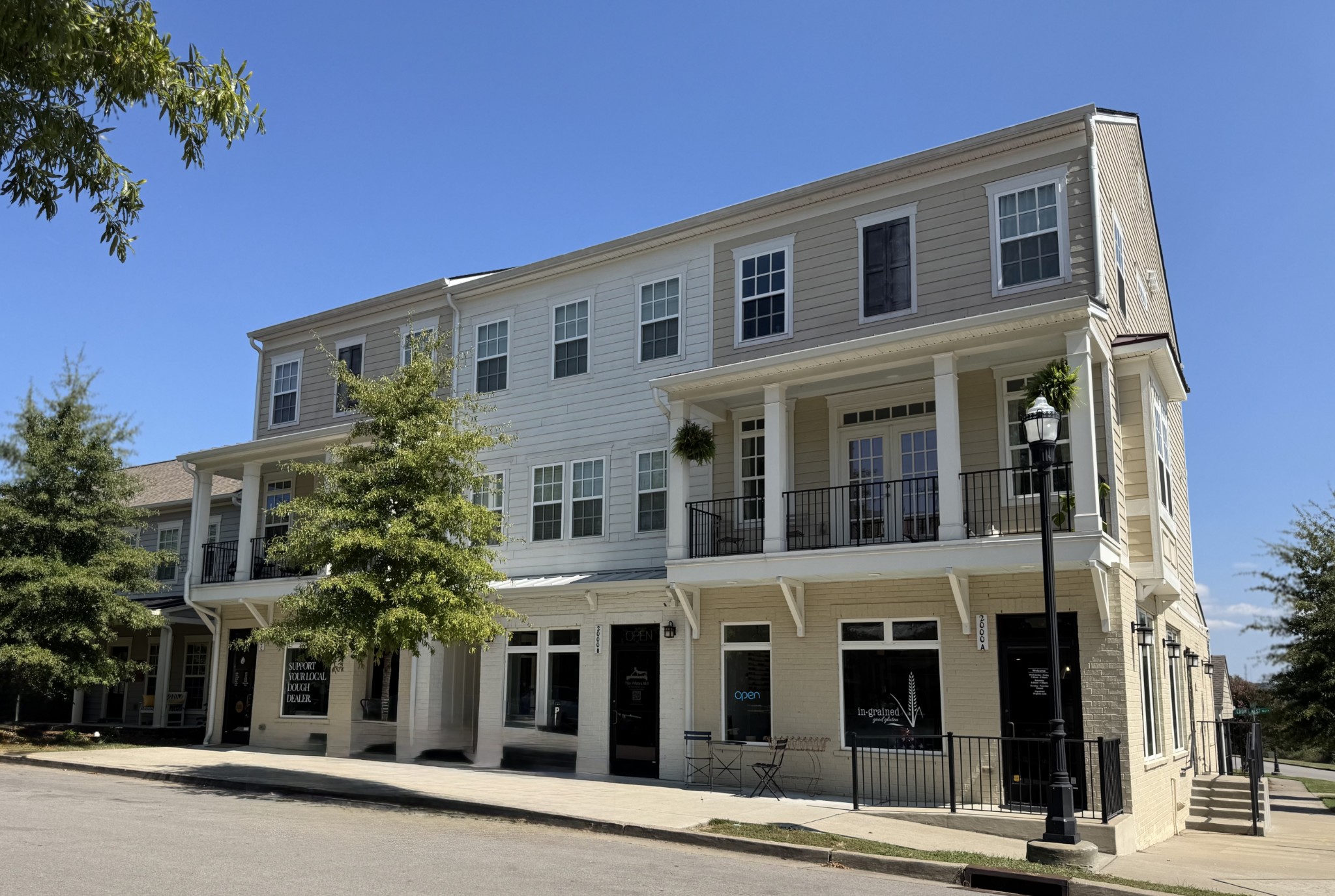 2319 Fairchild Circle