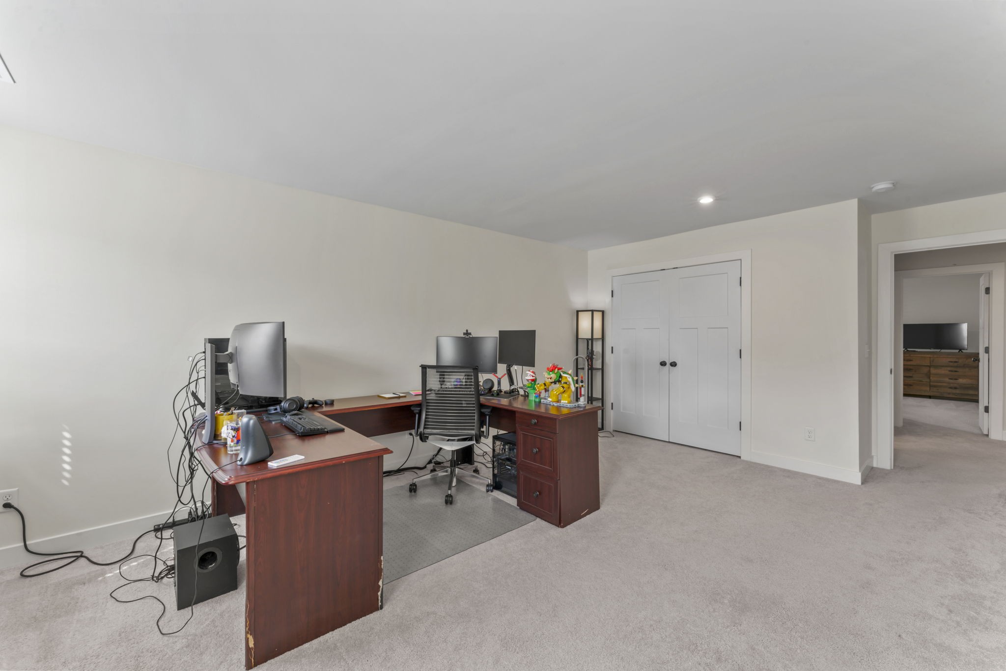 907 Caywood Rd