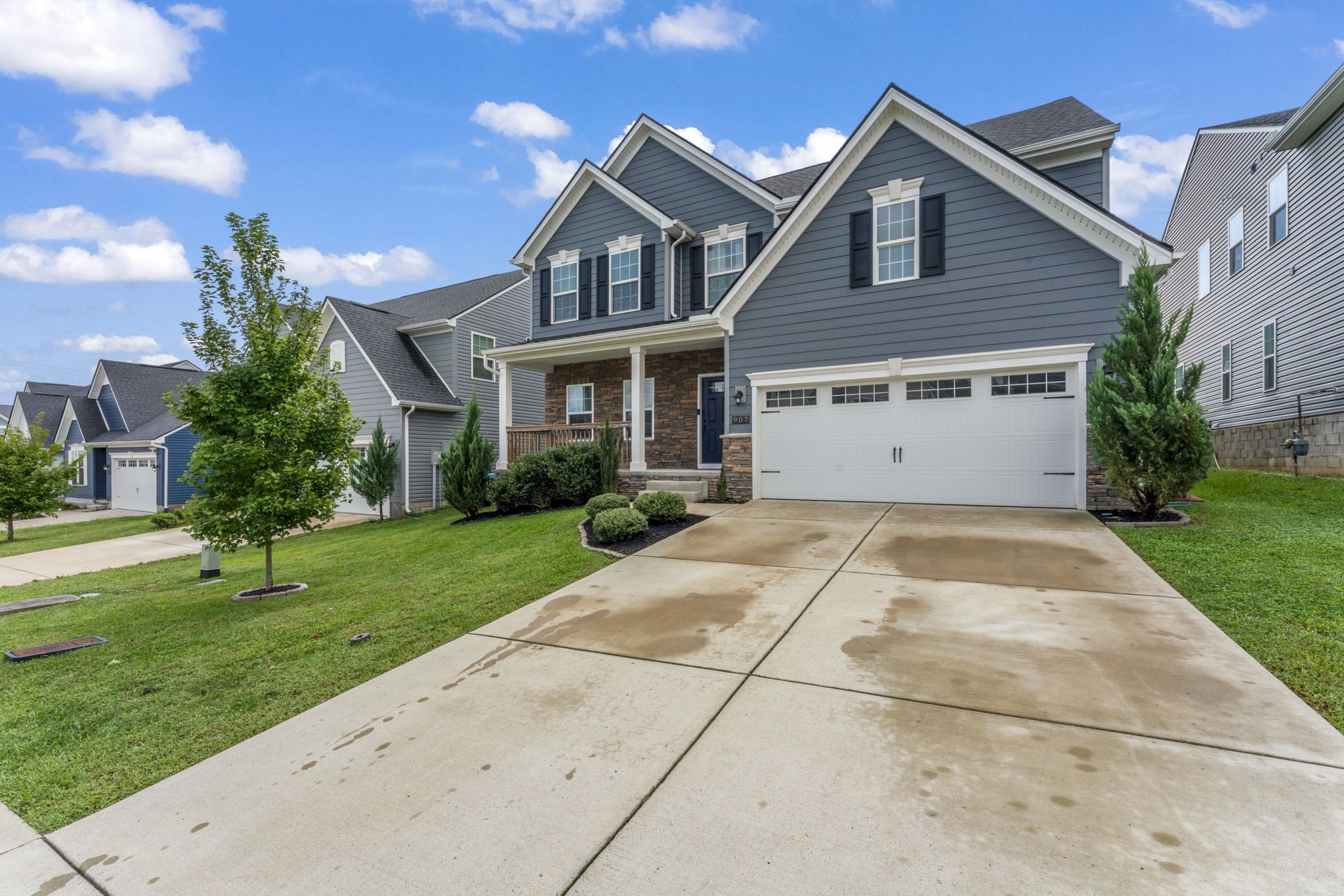 907 Caywood Rd