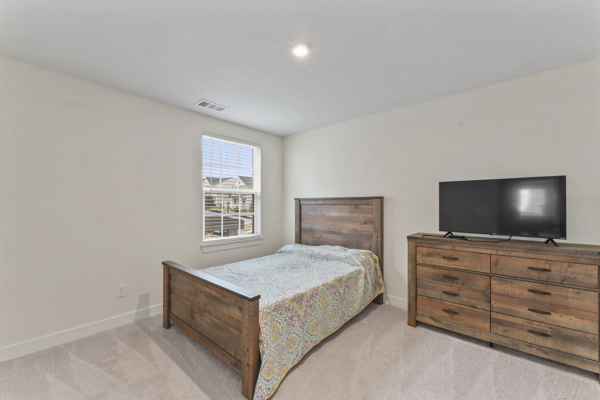 907 Caywood Rd