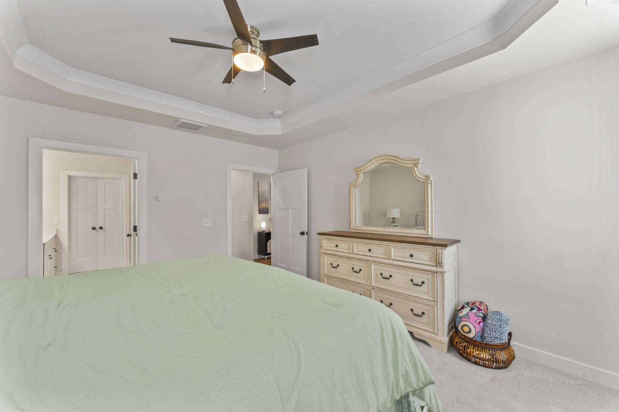 907 Caywood Rd