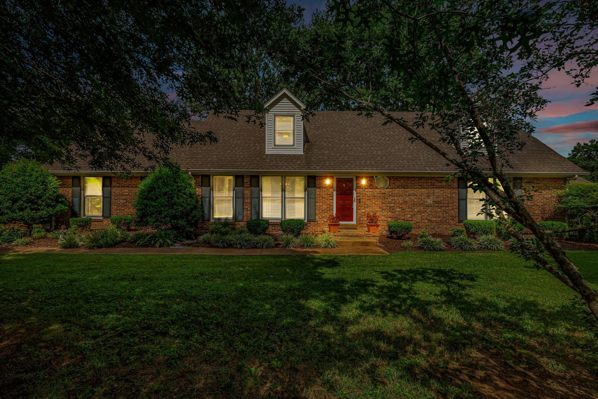 2507 Regency Park Dr