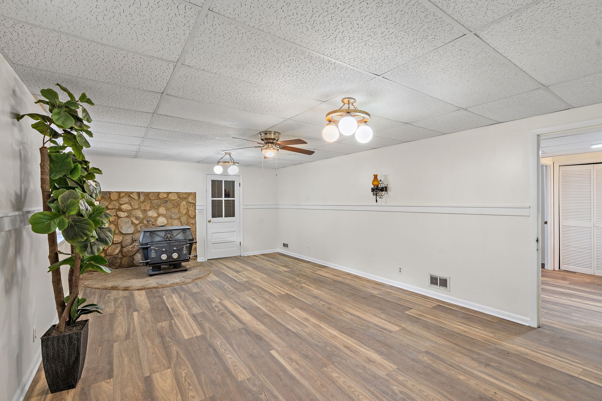 1627 W Grab Creek Rd