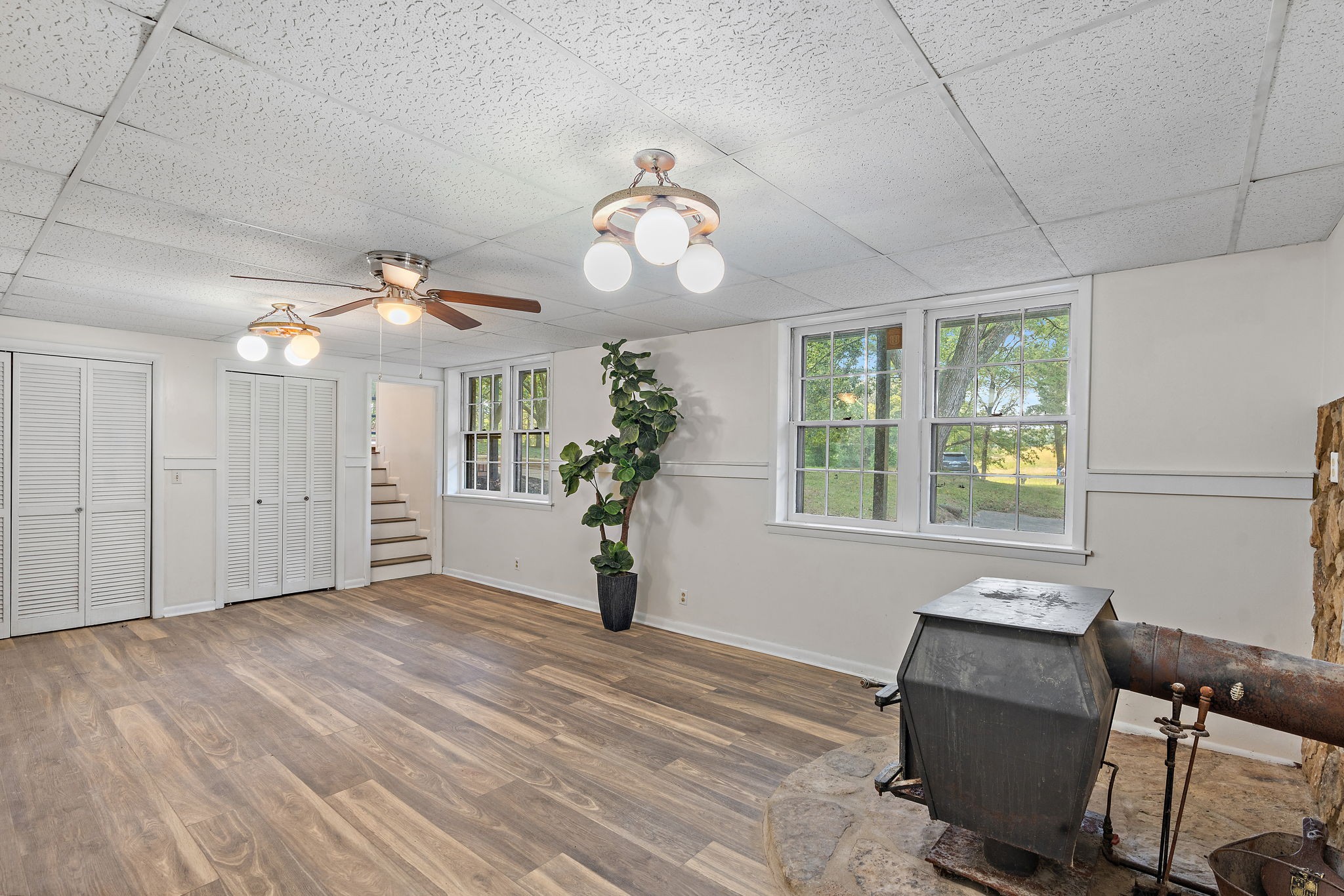 1627 W Grab Creek Rd