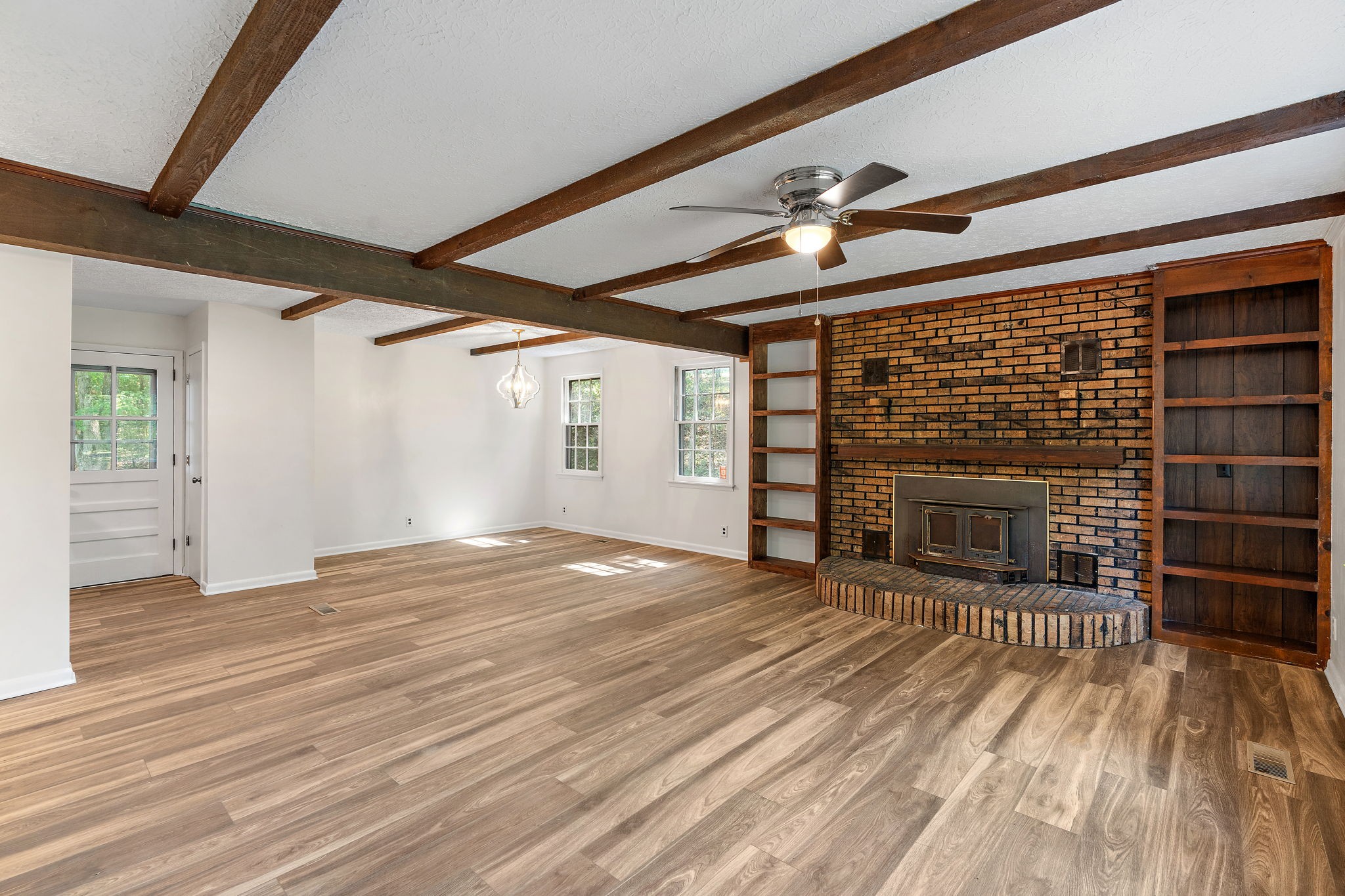 1627 W Grab Creek Rd