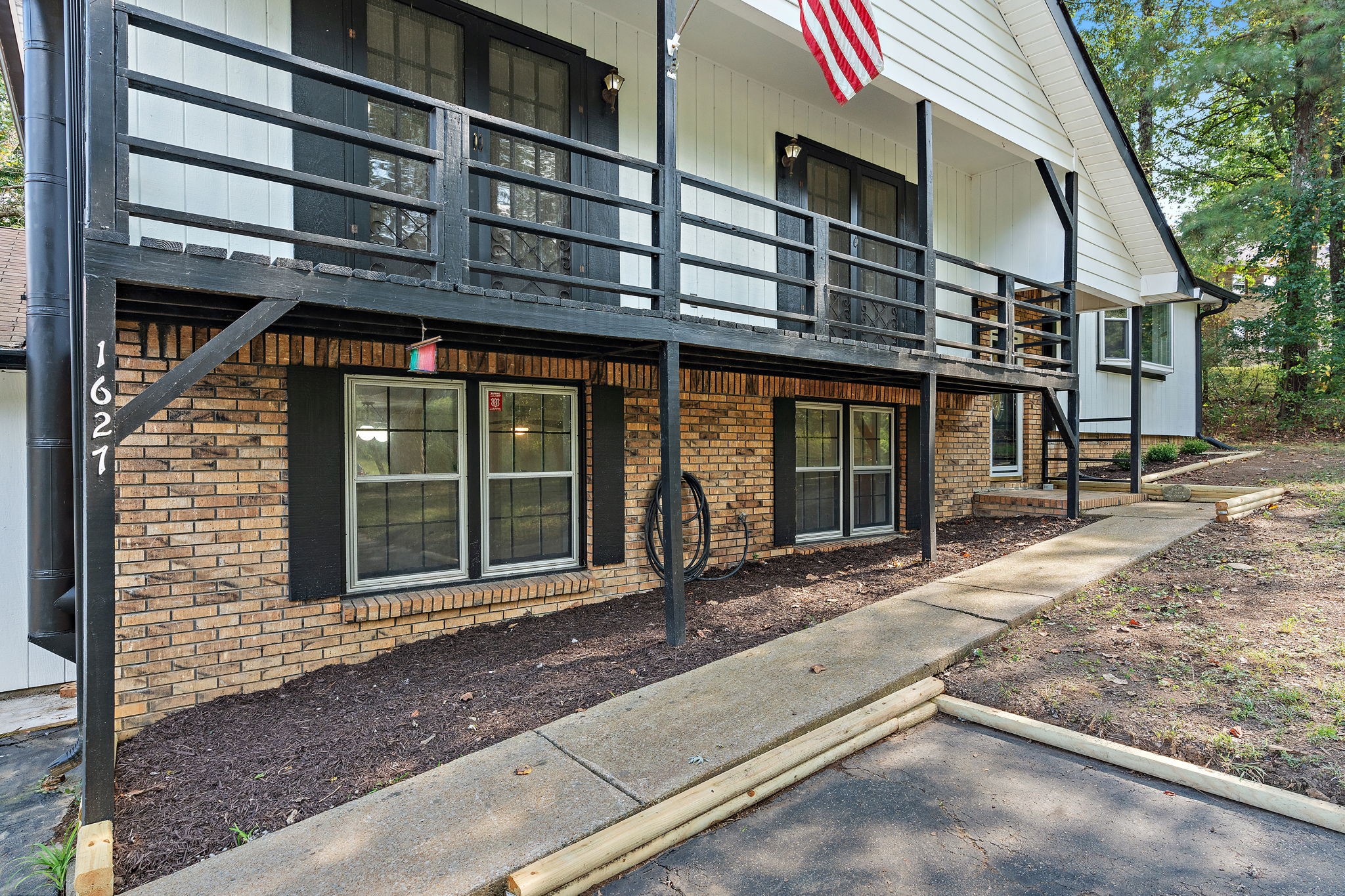 1627 W Grab Creek Rd