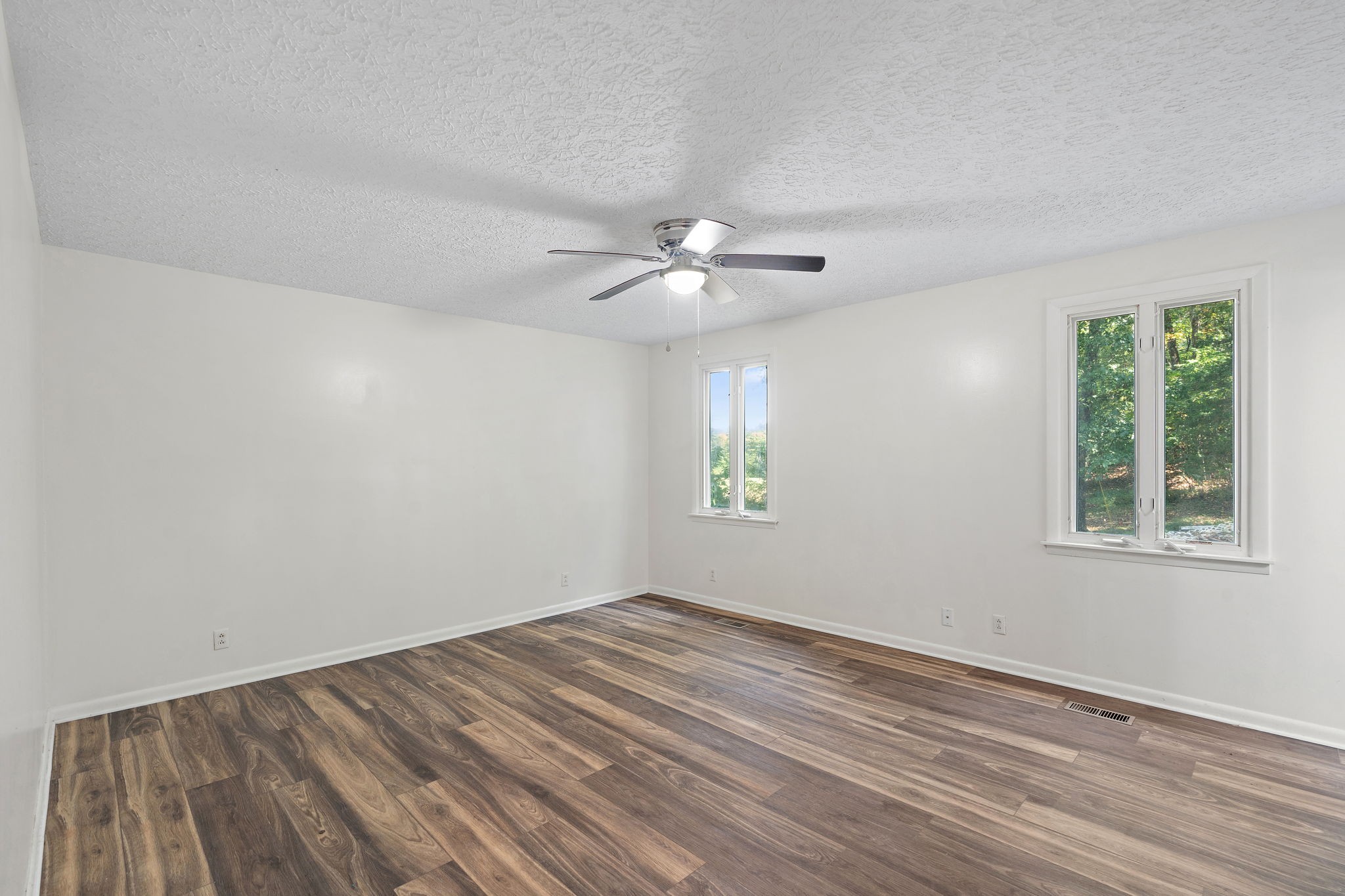 1627 W Grab Creek Rd