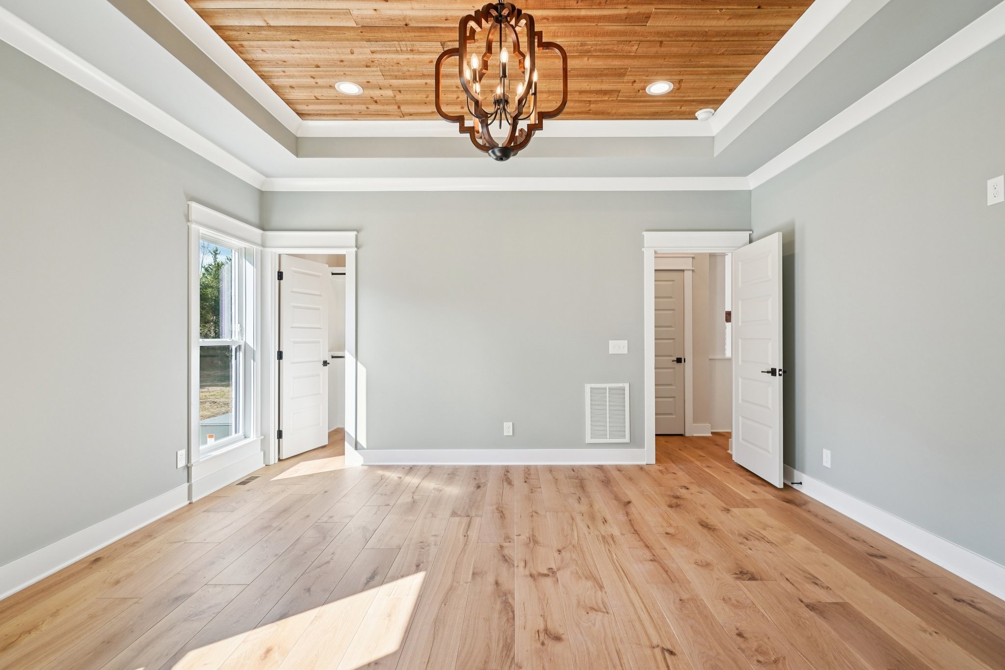 4879 Crescent Lane