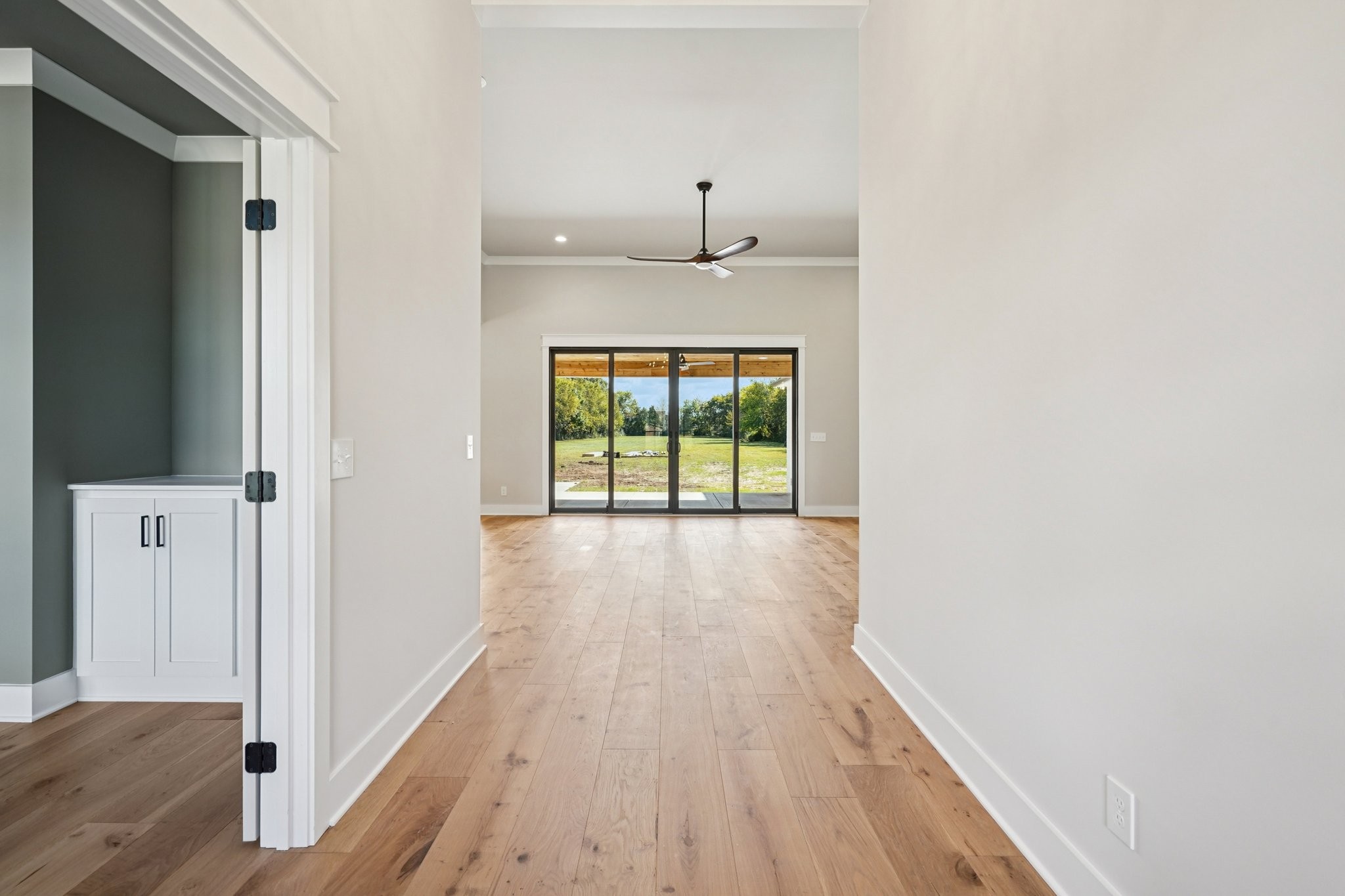 4879 Crescent Lane