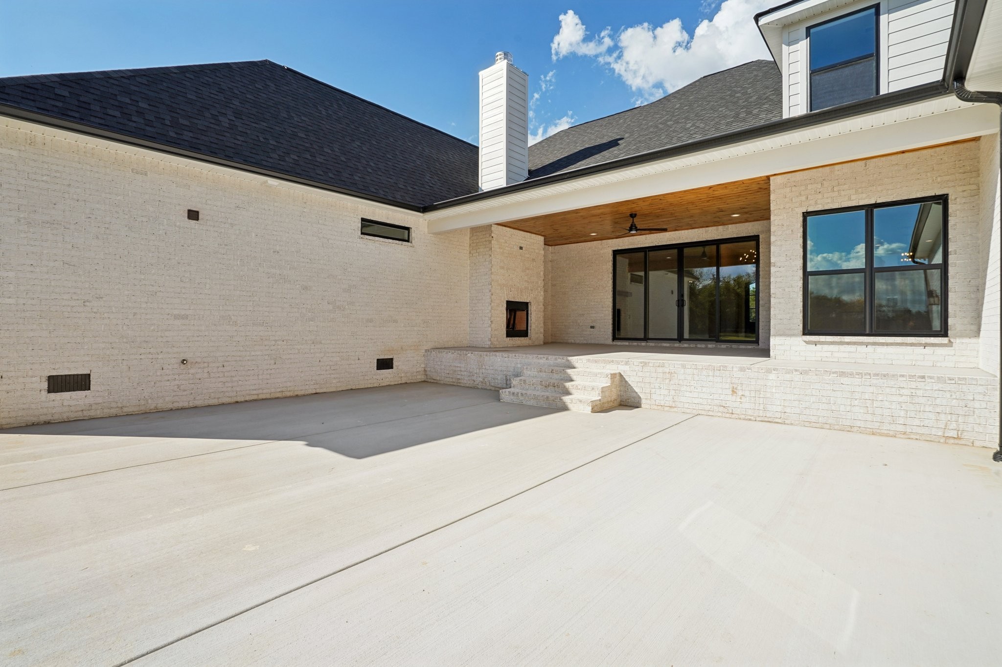 4879 Crescent Lane