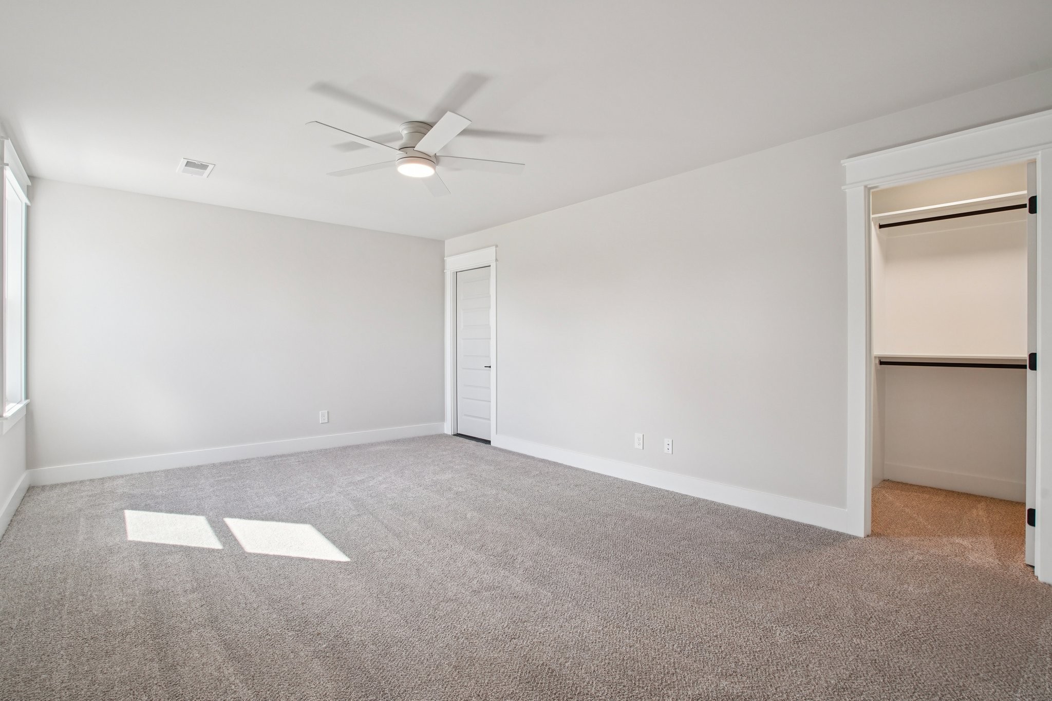 4879 Crescent Lane