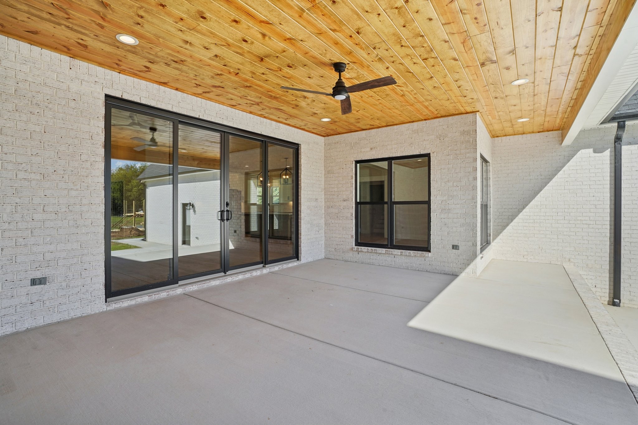 4879 Crescent Lane