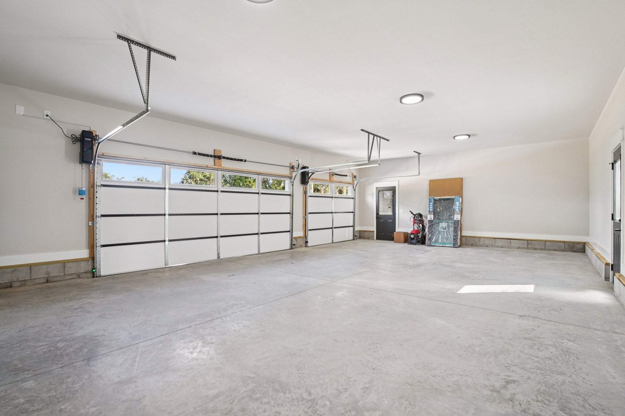 4879 Crescent Lane