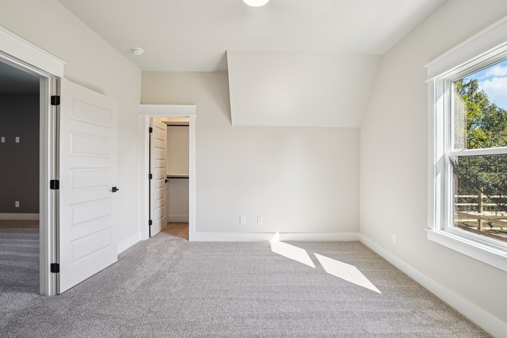 4879 Crescent Lane