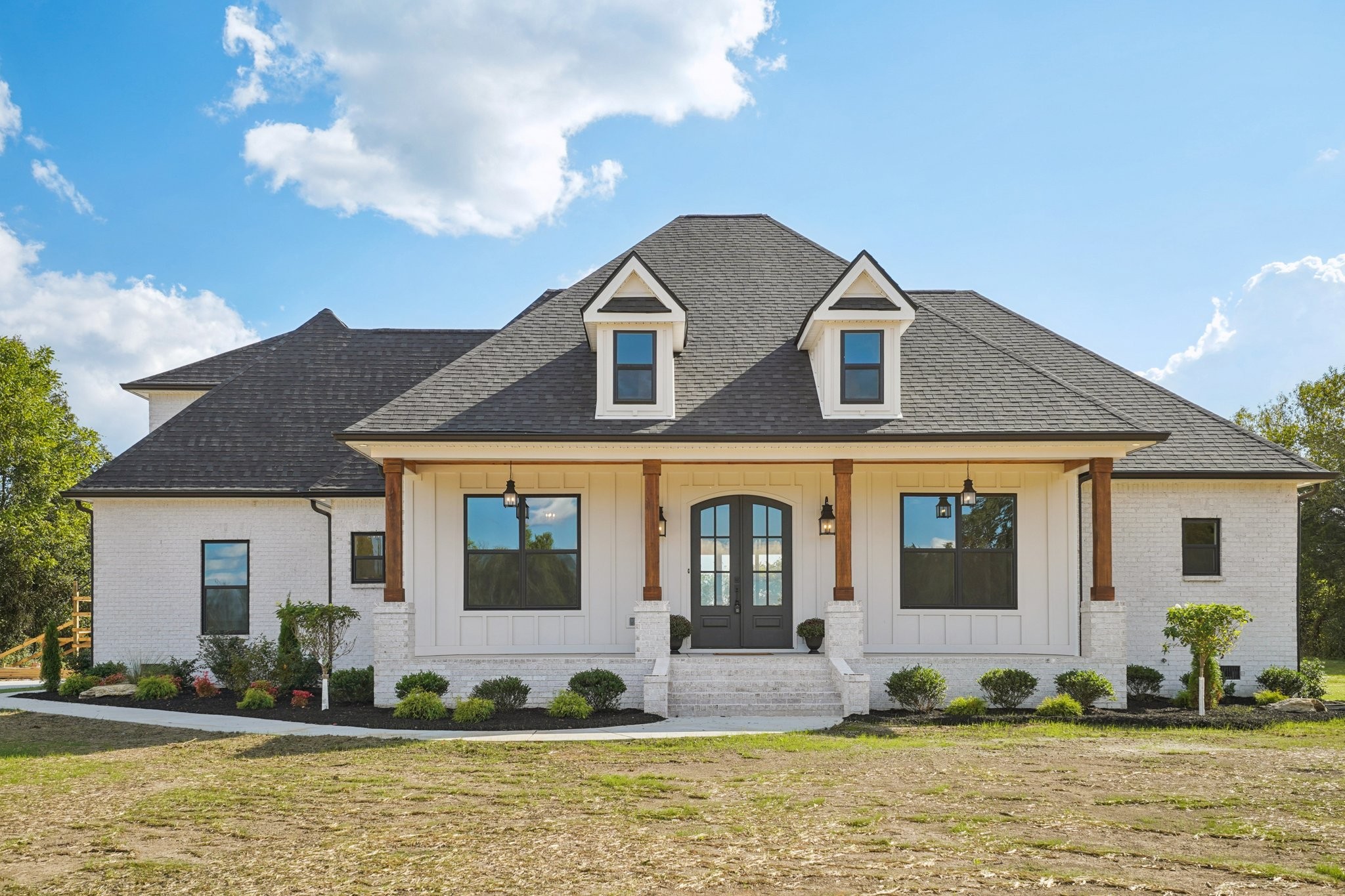 4879 Crescent Lane