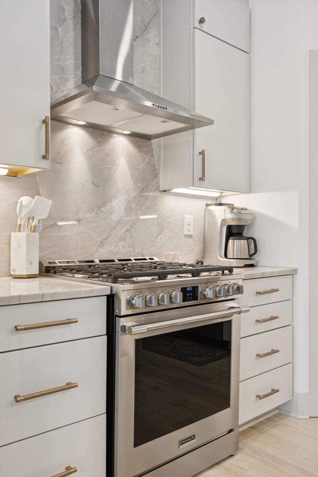 3005 Nichols Vale
