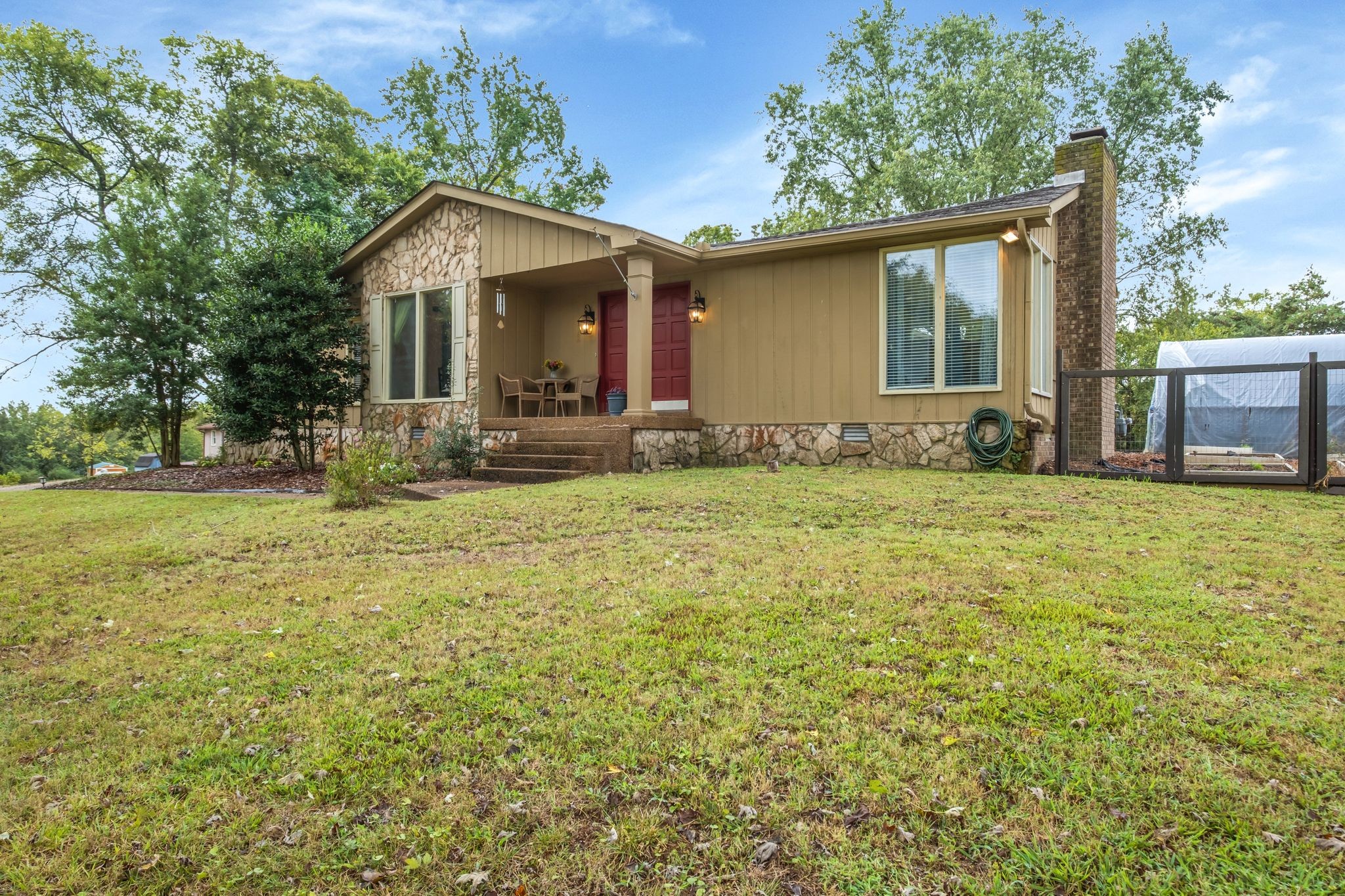 622 Oakwood Ter