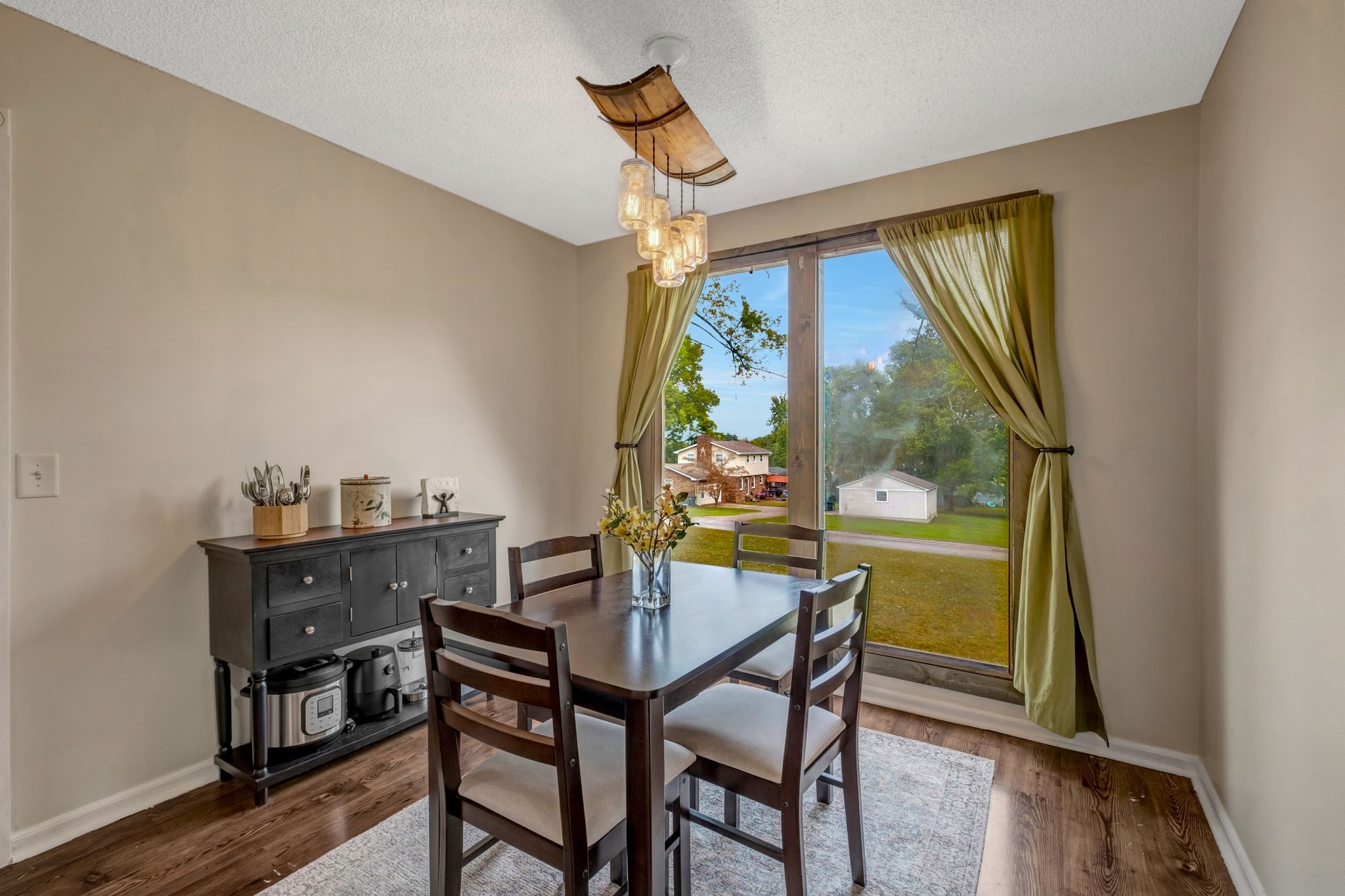 622 Oakwood Ter