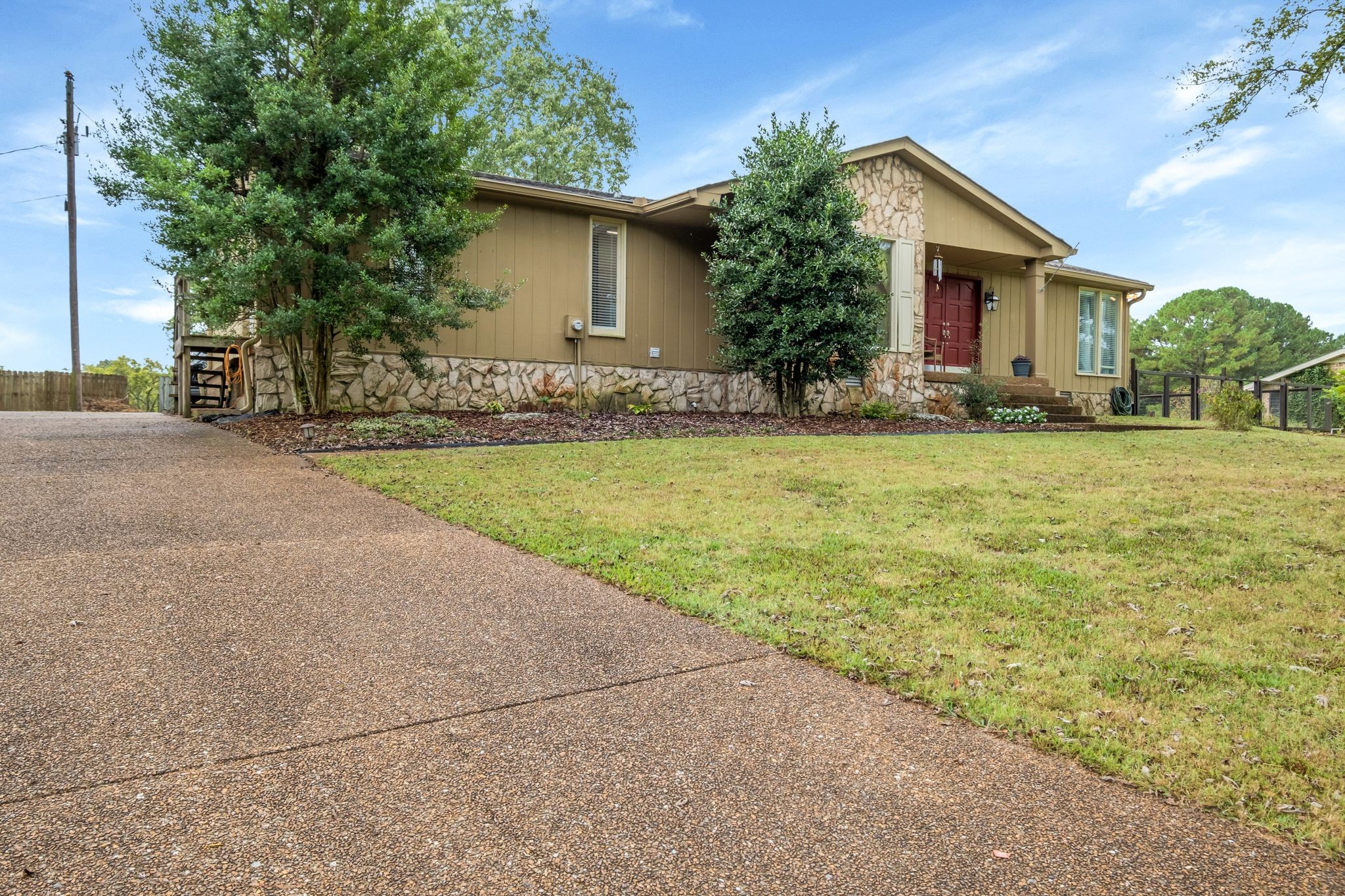 622 Oakwood Ter