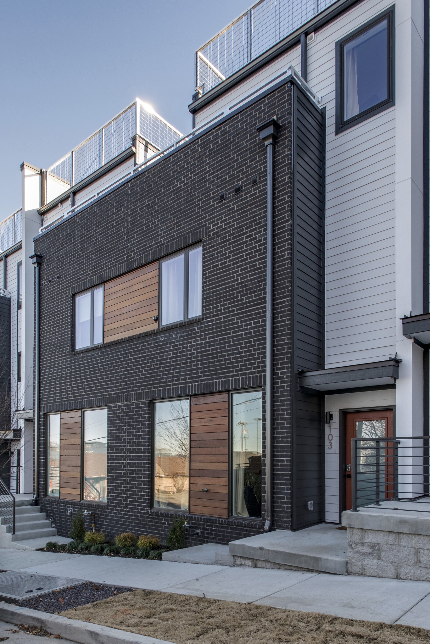2805 Delaware Avenue Unit: 103