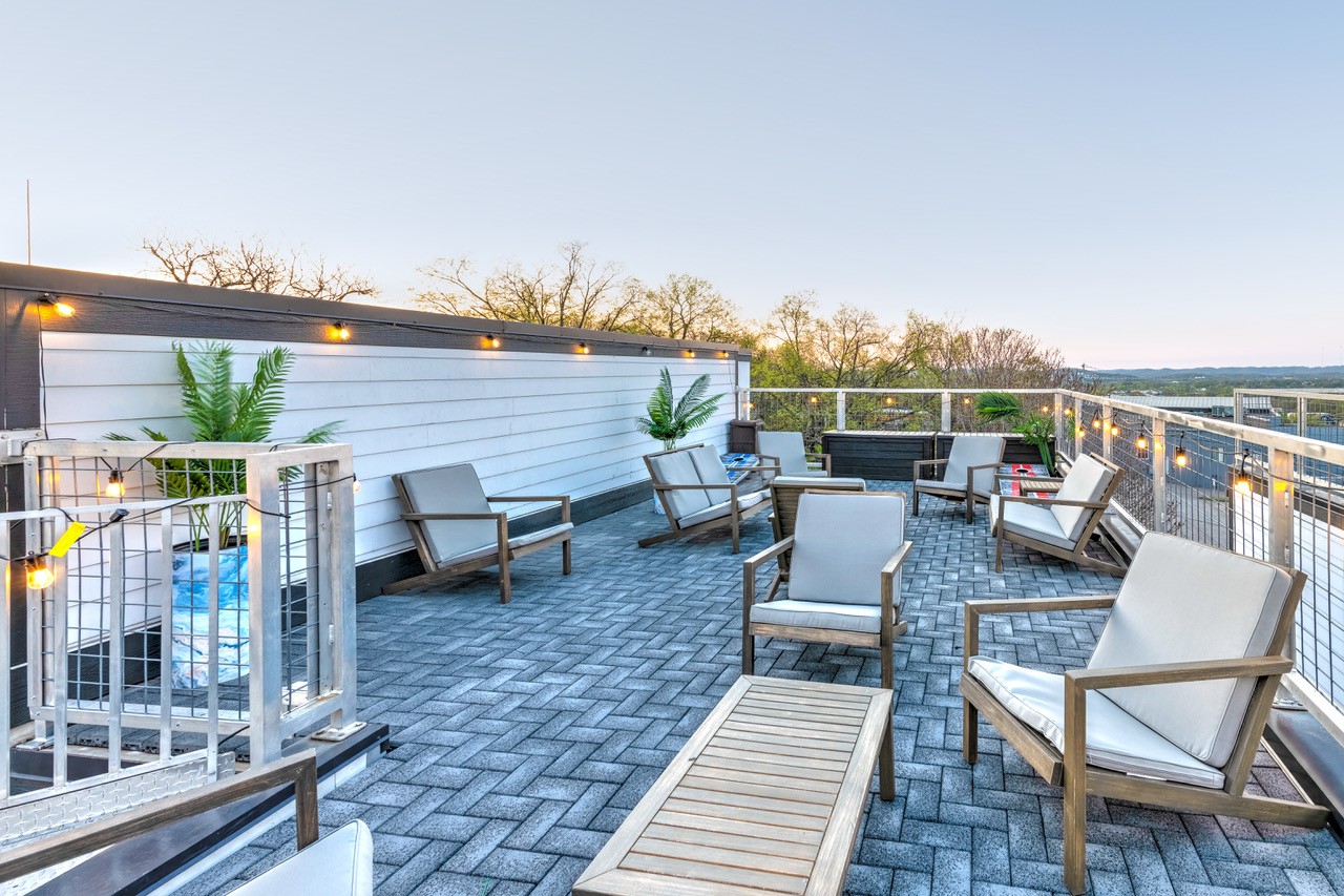 2805 Delaware Avenue Unit: 103
